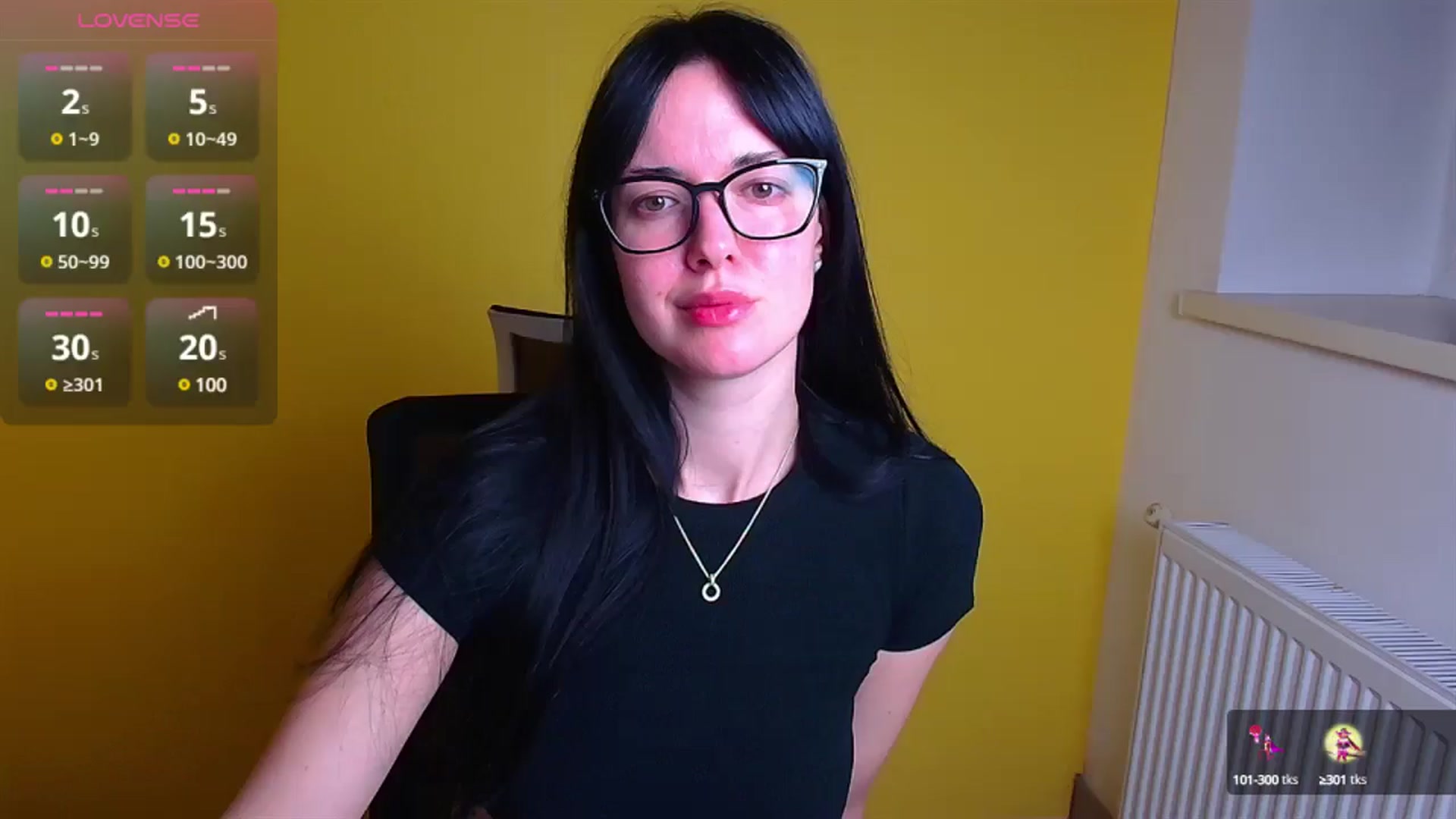 Gallery image thumbnail from Black_Red's myfreecams stream on, 12/19/2024, 08:01 image 1 of 20