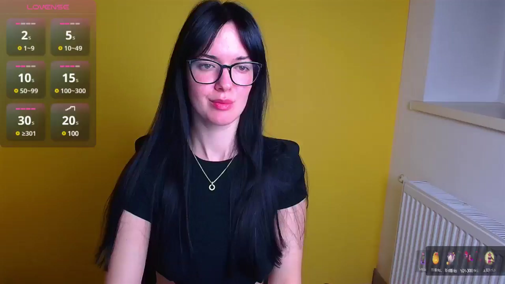 Gallery image thumbnail from Black_Red's myfreecams stream on, 12/19/2024, 08:01 image 9 of 20