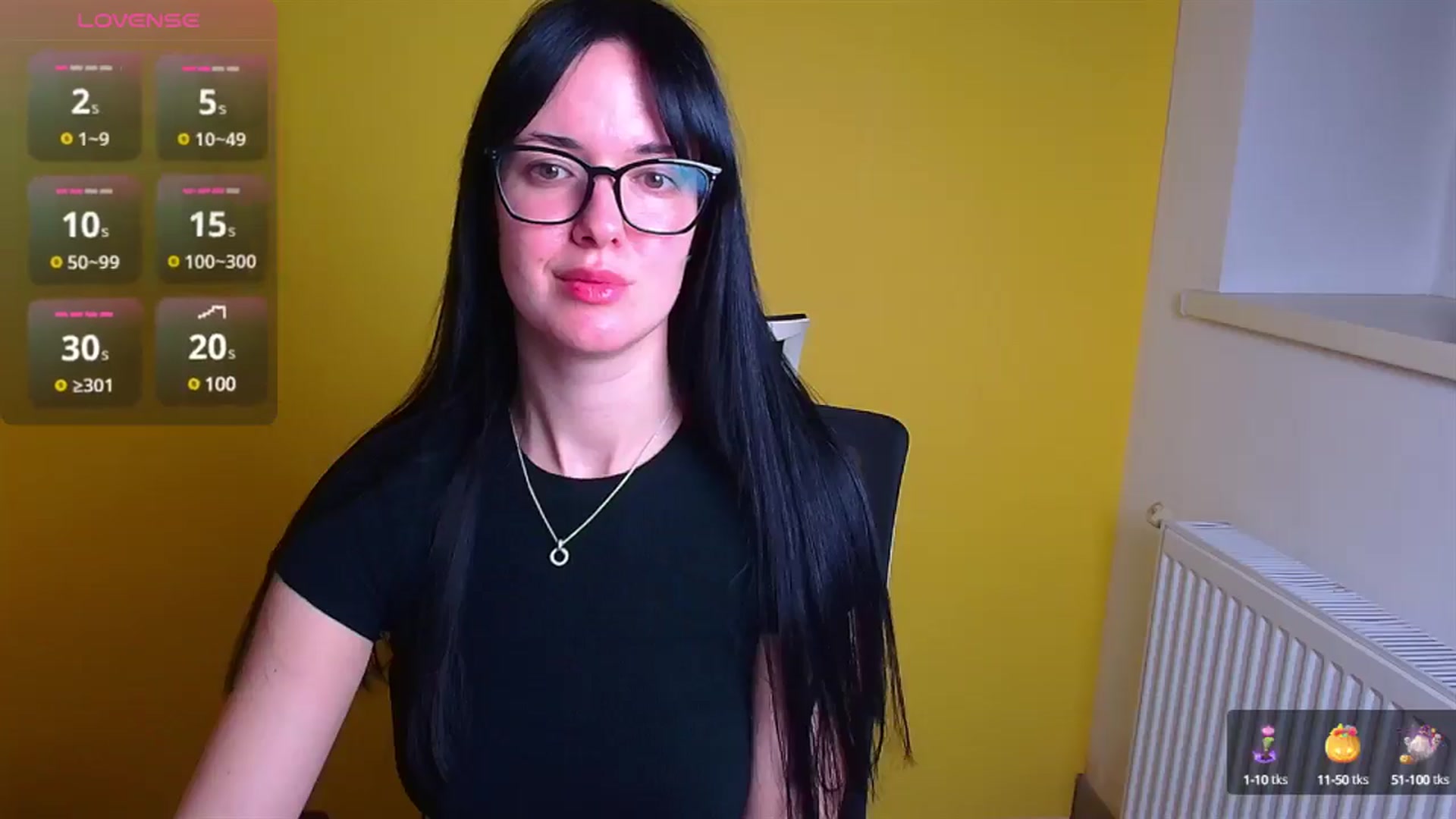 Gallery image thumbnail from Black_Red's myfreecams stream on, 12/19/2024, 08:01 image 19 of 20