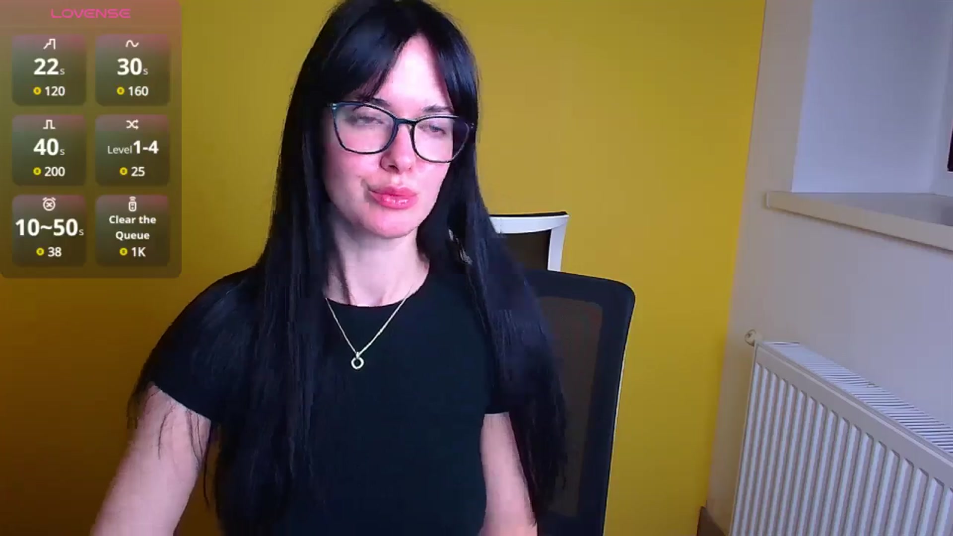 Gallery image thumbnail from Black_Red's myfreecams stream on, 12/19/2024, 08:58 image 14 of 20