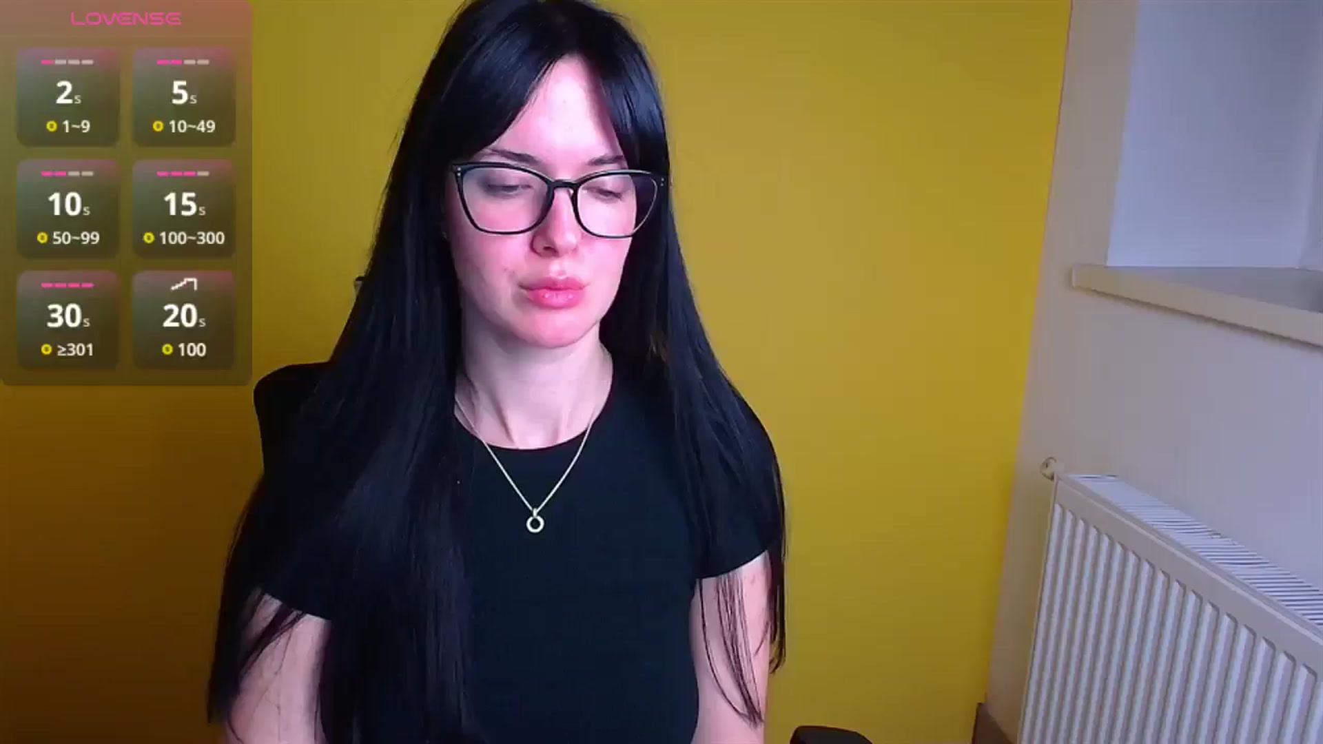 Gallery image thumbnail from Black_Red's myfreecams stream on, 12/19/2024, 08:58 image 3 of 20