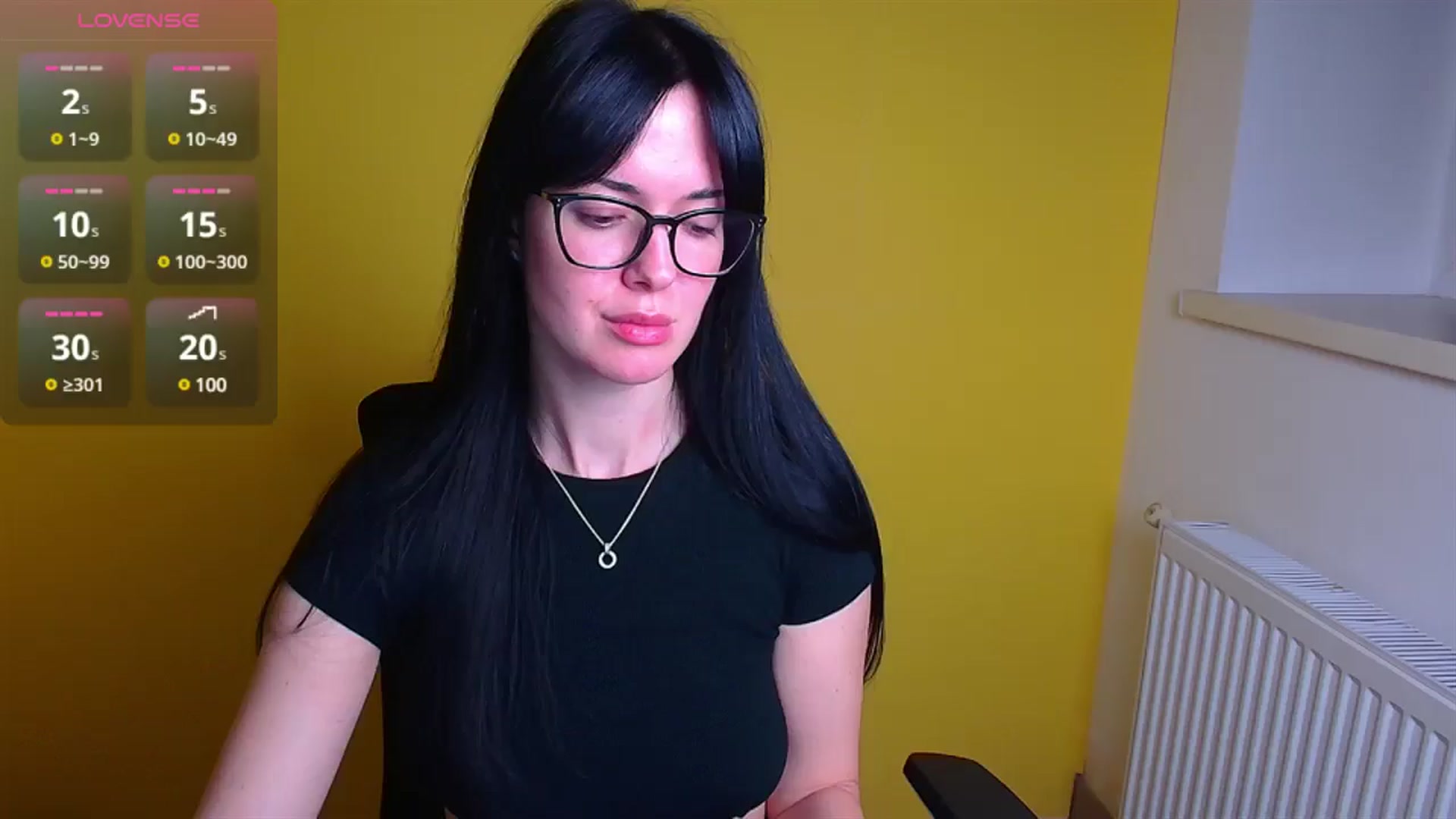 Gallery image thumbnail from Black_Red's myfreecams stream on, 12/19/2024, 08:58 image 5 of 20