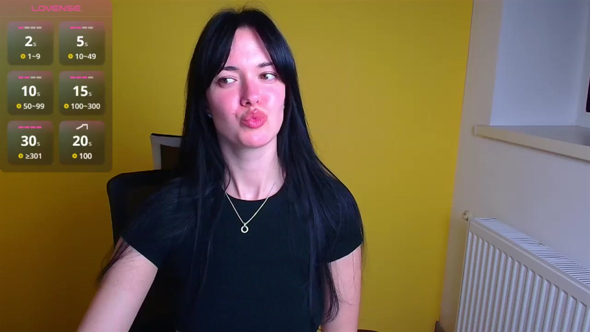 Gallery image thumbnail from Black_Red's myfreecams stream on, 12/20/2024, 13:23 image 15 of 20