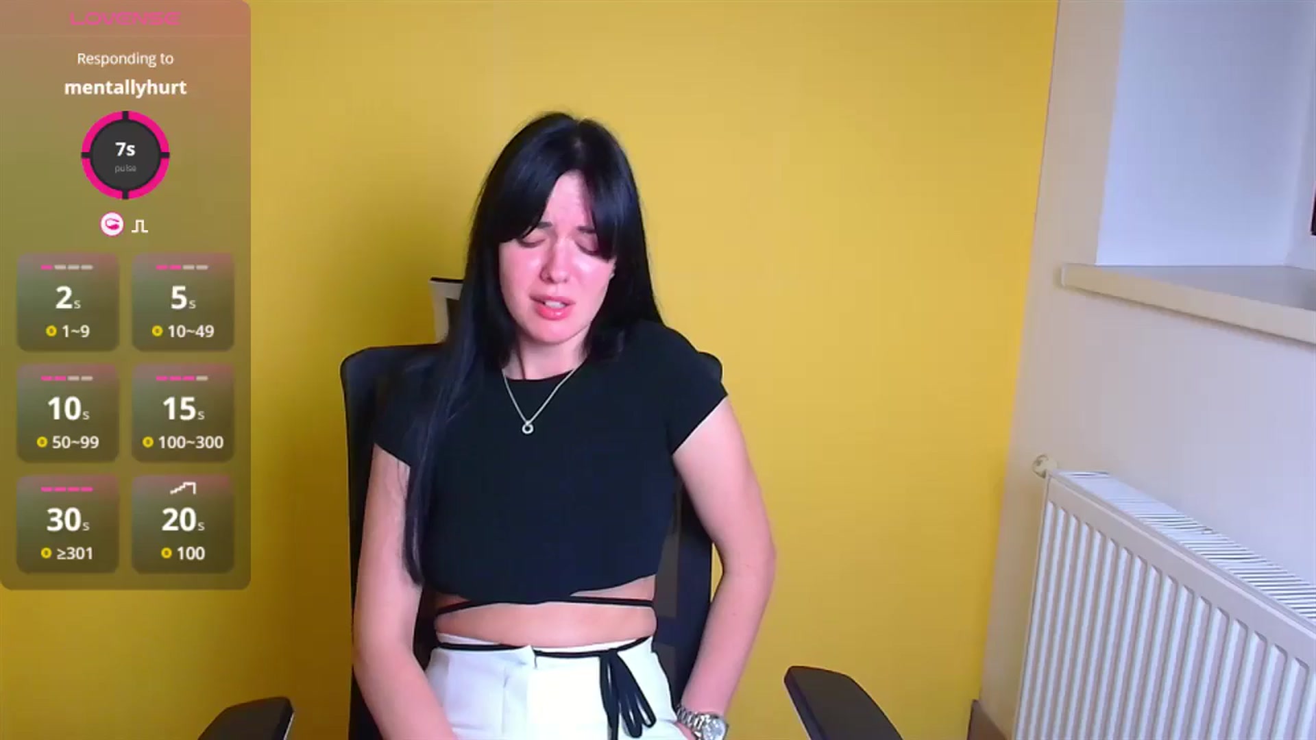 Gallery image thumbnail from Black_Red's myfreecams stream on, 12/20/2024, 14:53 image 9 of 20