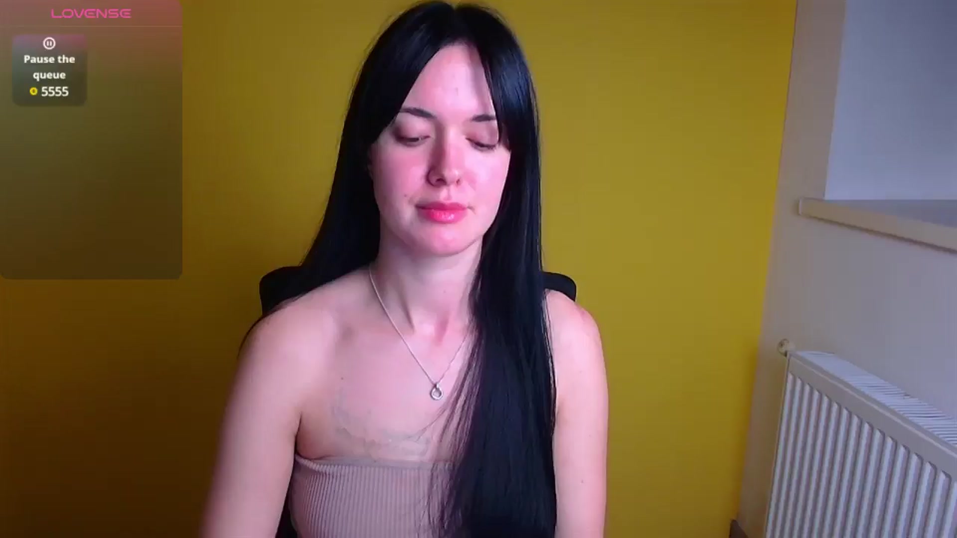 Gallery image thumbnail from Black_Red's myfreecams stream on, 12/21/2024, 10:20 image 1 of 20