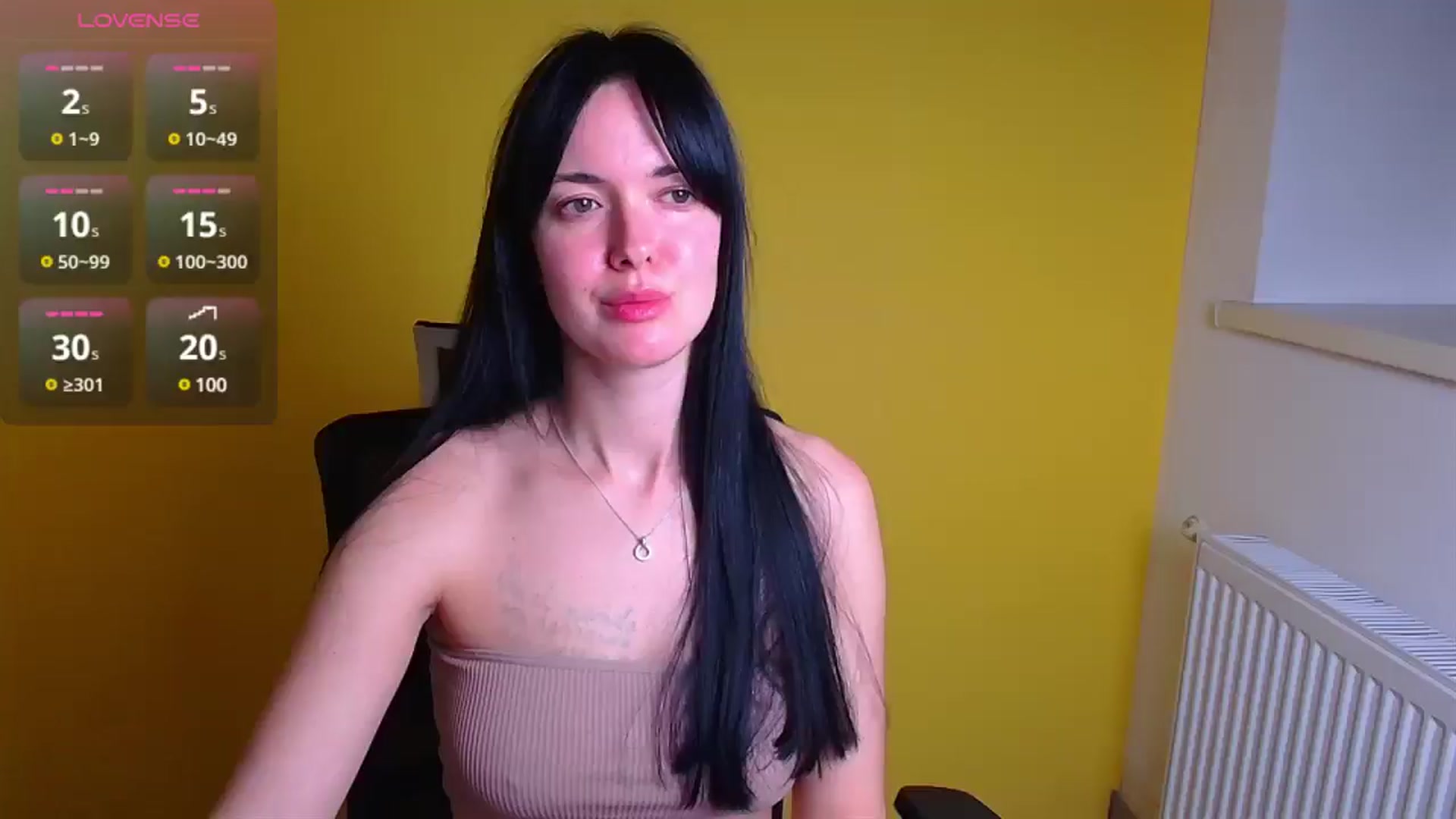 Gallery image thumbnail from Black_Red's myfreecams stream on, 12/21/2024, 10:20 image 11 of 20