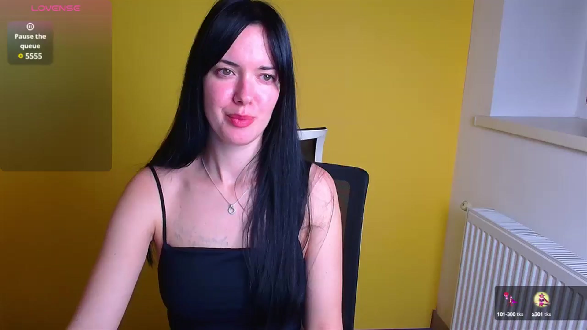 Gallery image thumbnail from Black_Red's myfreecams stream on, 12/22/2024, 11:09 image 3 of 20