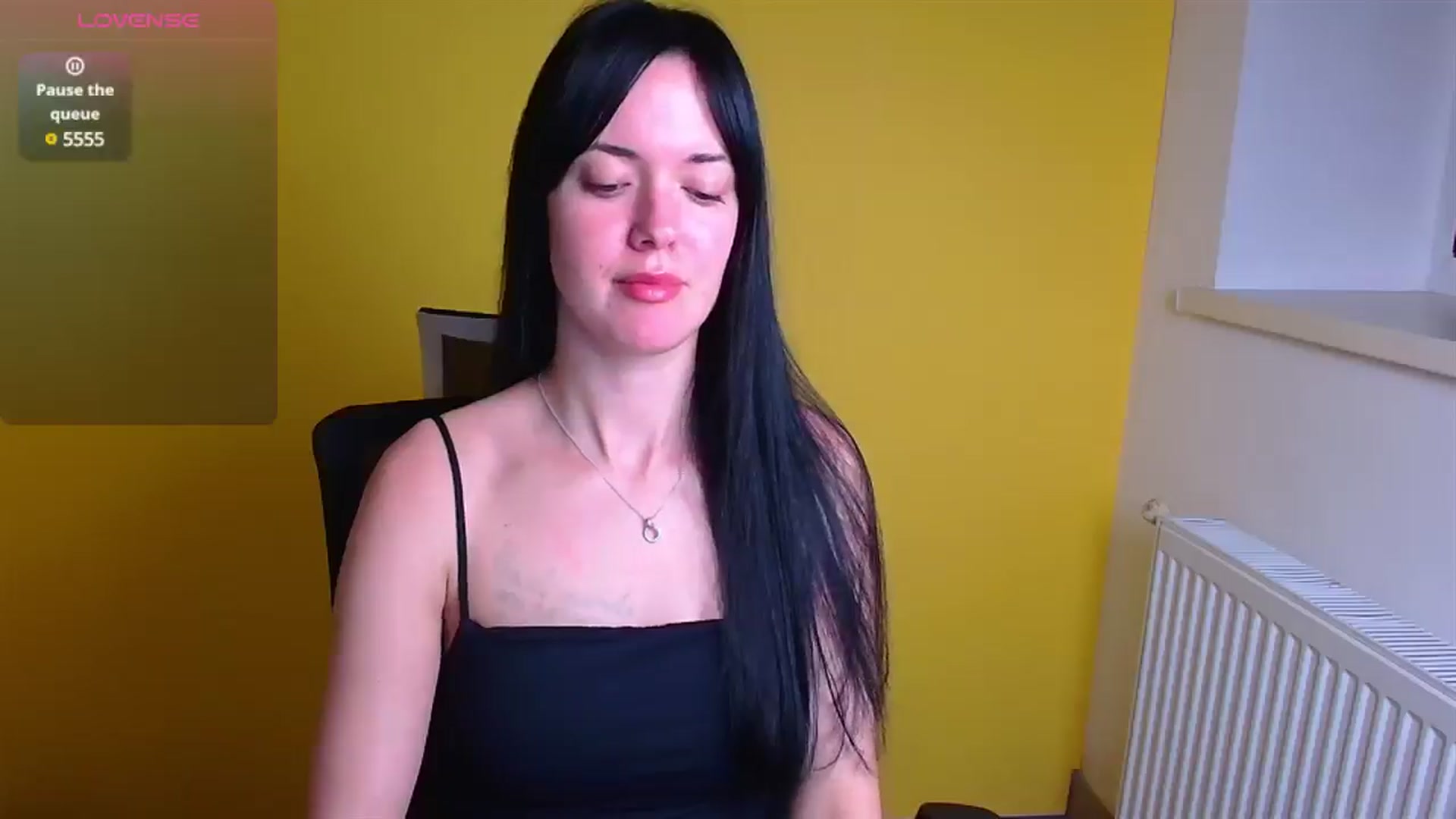 Gallery image thumbnail from Black_Red's myfreecams stream on, 12/22/2024, 11:09 image 9 of 20