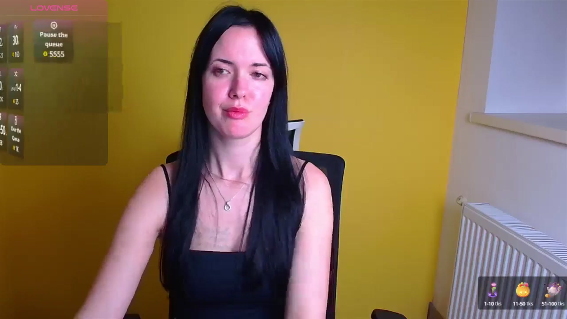 Gallery image thumbnail from Black_Red's myfreecams stream on, 12/22/2024, 13:02 image 6 of 20