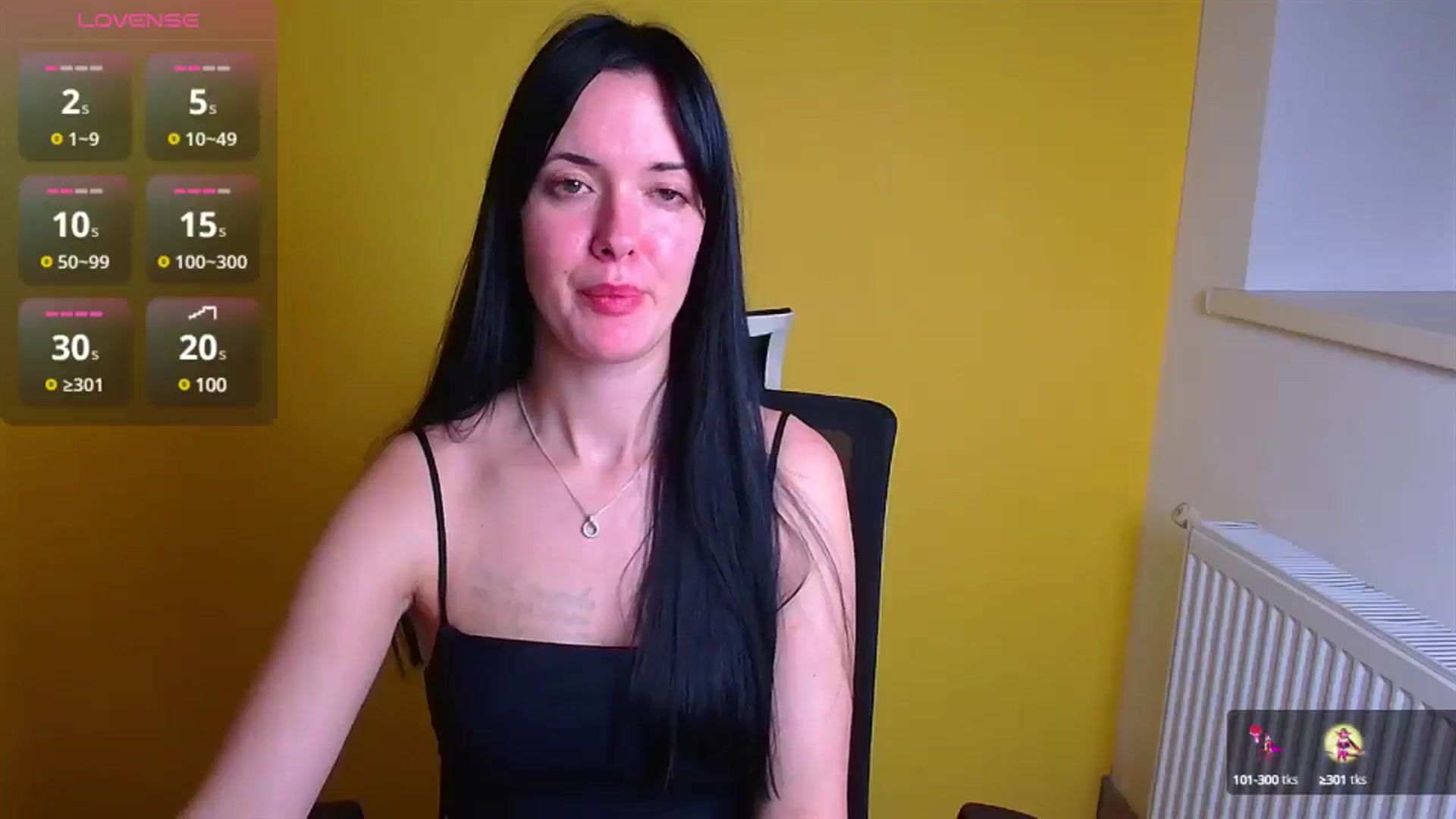 Gallery image thumbnail from Black_Red's myfreecams stream on, 12/22/2024, 13:02 image 14 of 20
