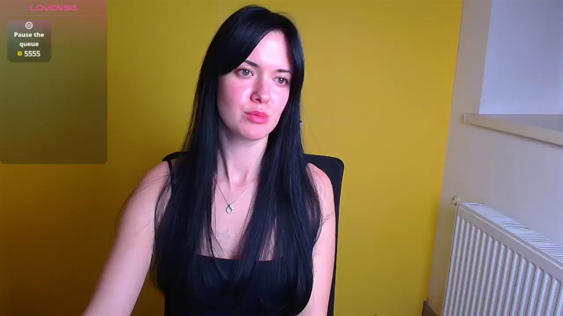 Gallery image thumbnail from Black_Red's myfreecams stream on, 12/22/2024, 13:46 image 5 of 20