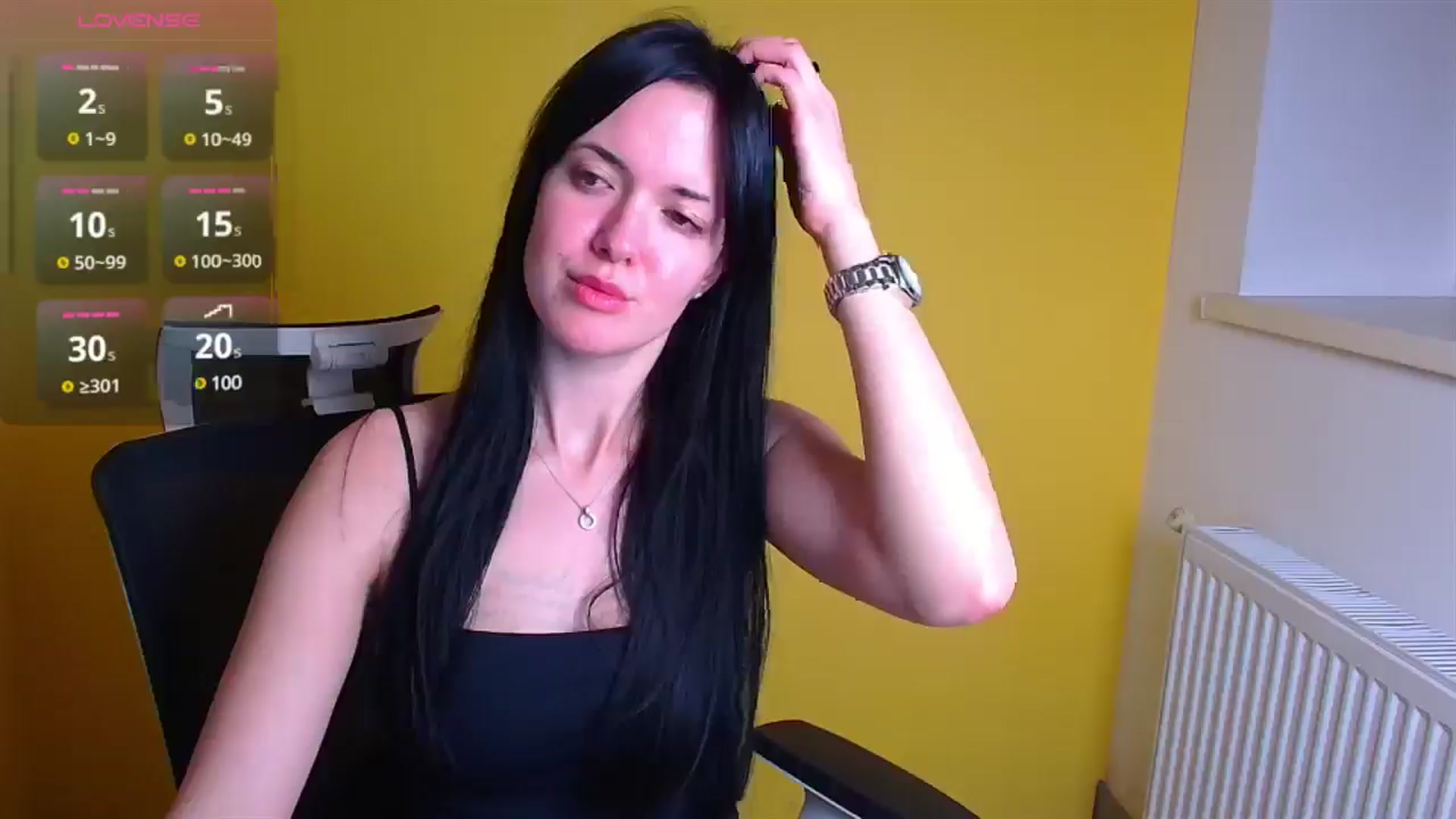 Gallery image thumbnail from Black_Red's myfreecams stream on, 12/22/2024, 13:46 image 3 of 20