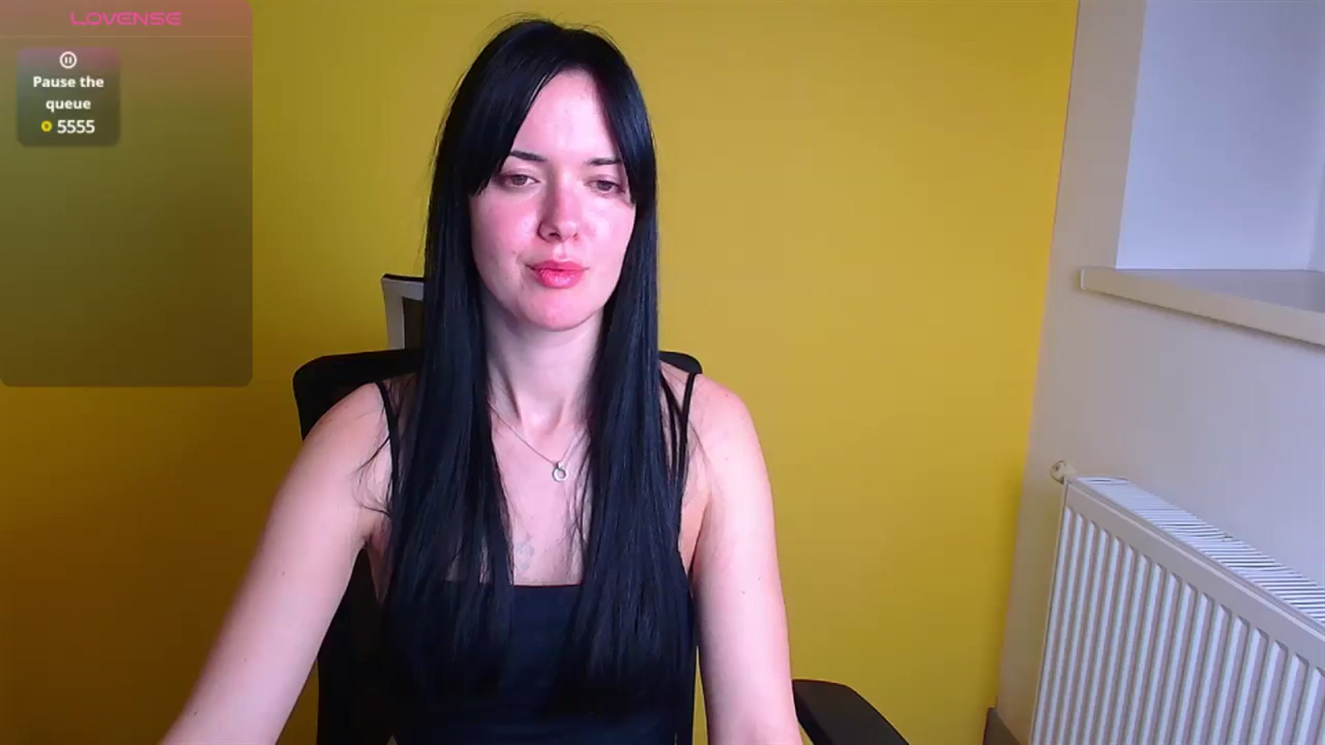 Gallery image thumbnail from Black_Red's myfreecams stream on, 12/22/2024, 13:46 image 14 of 20
