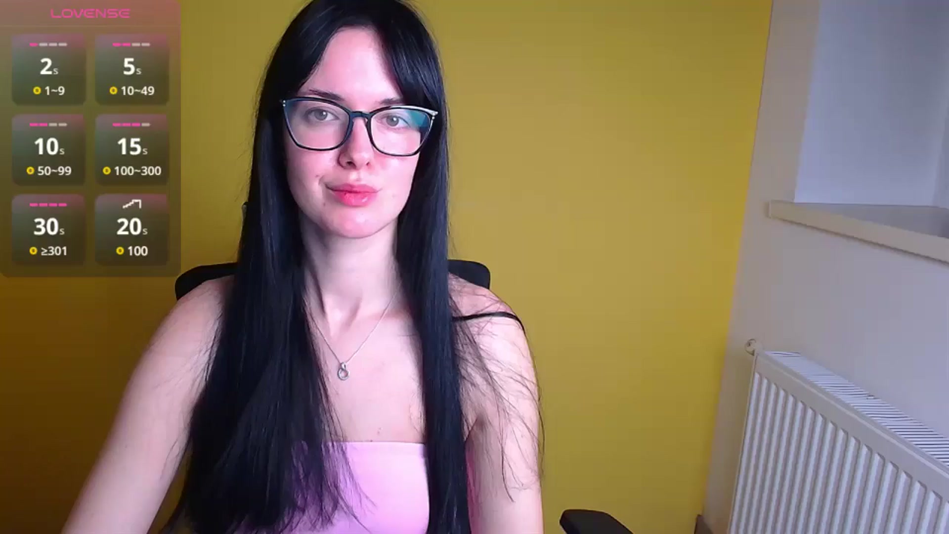 Gallery image thumbnail from Black_Red's myfreecams stream on, 12/24/2024, 09:00 image 3 of 20
