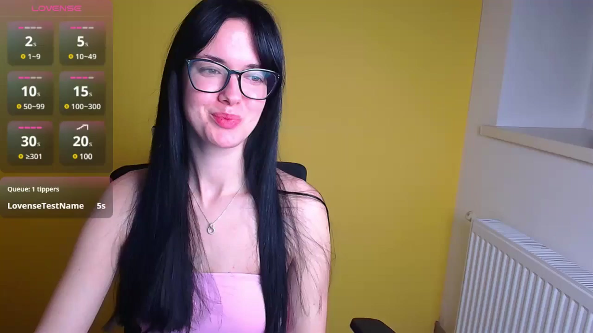 Gallery image thumbnail from Black_Red's myfreecams stream on, 12/24/2024, 09:00 image 5 of 20