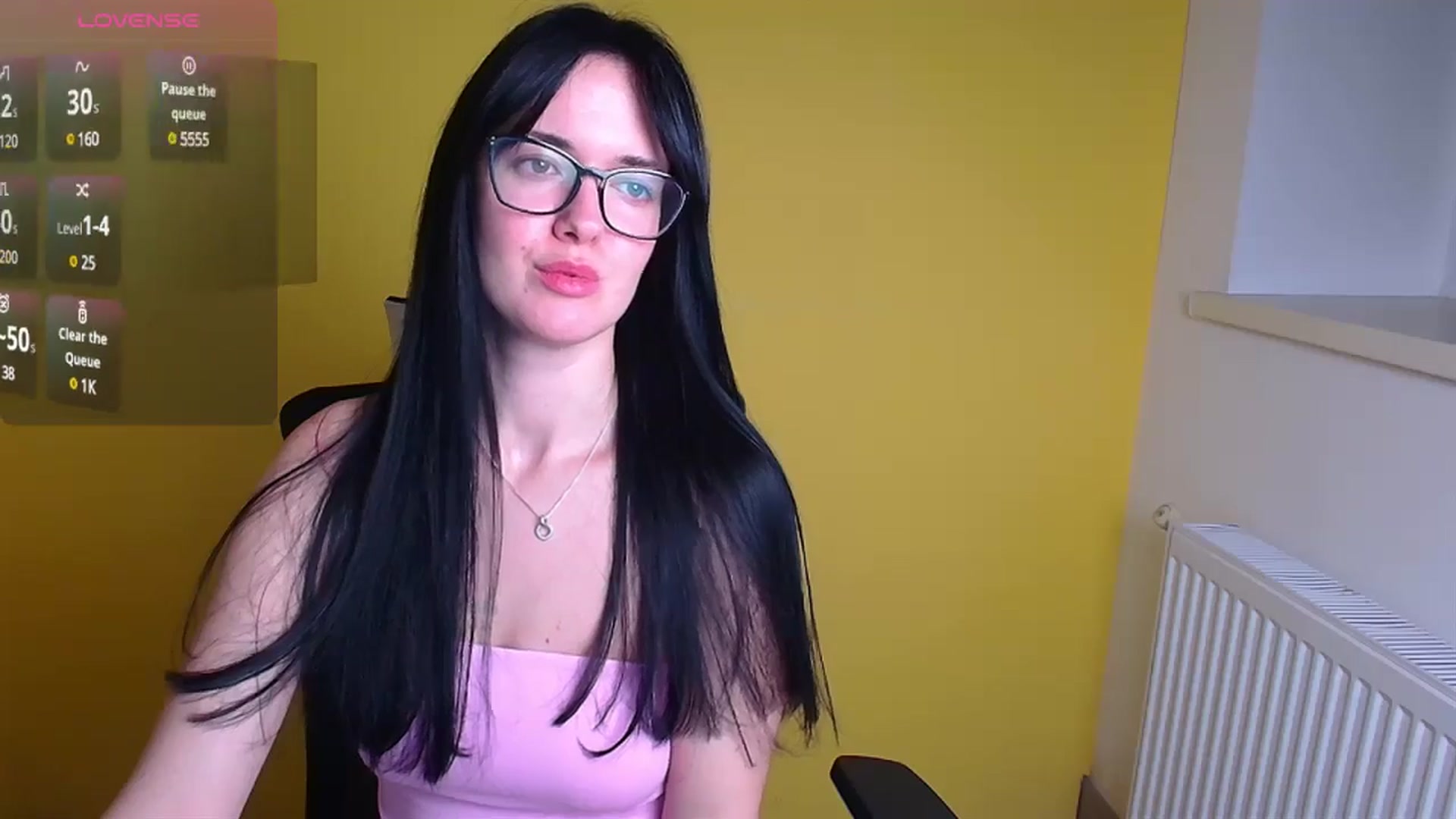Gallery image thumbnail from Black_Red's myfreecams stream on, 12/24/2024, 11:14 image 12 of 20