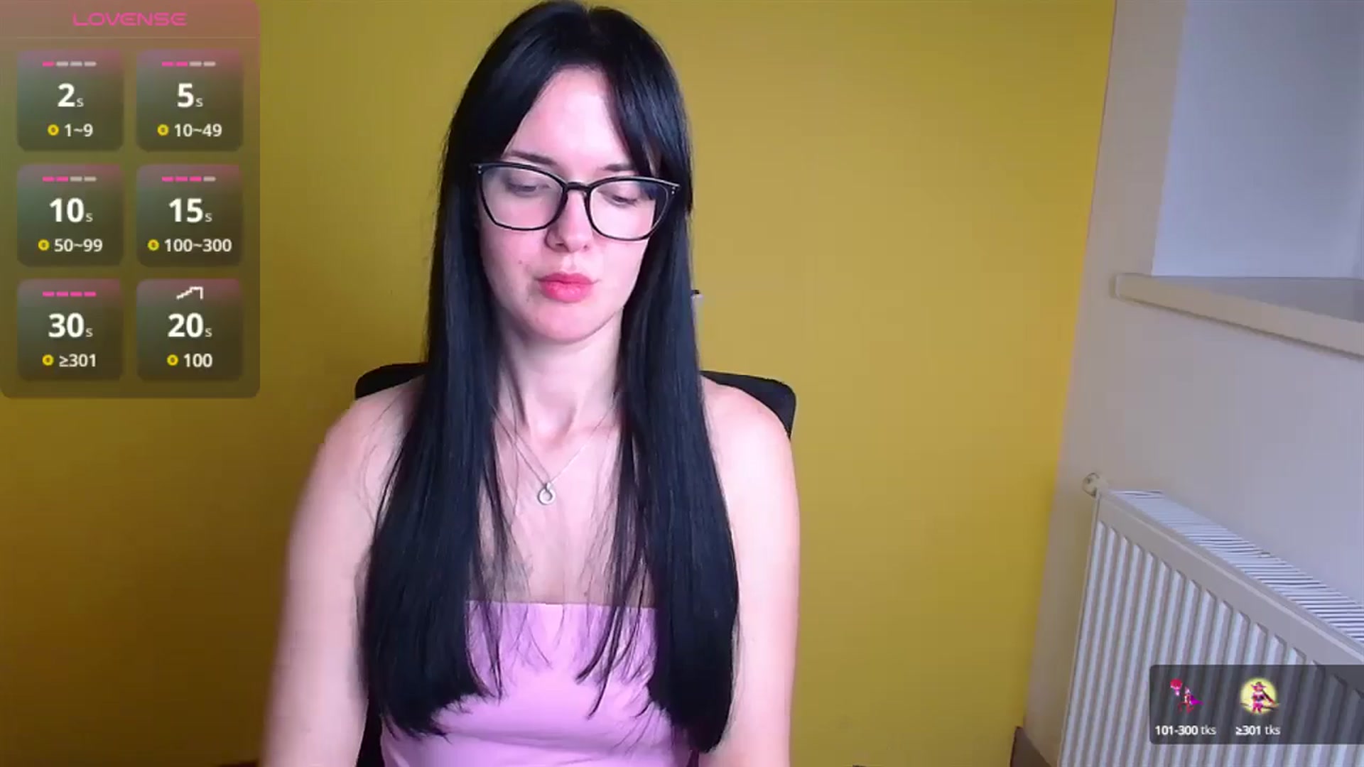 Gallery image thumbnail from Black_Red's myfreecams stream on, 12/24/2024, 11:14 image 6 of 20