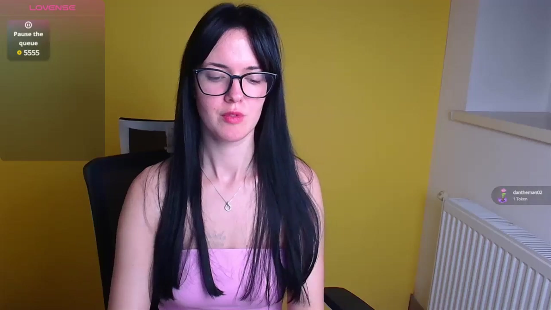 Gallery image thumbnail from Black_Red's myfreecams stream on, 12/24/2024, 11:14 image 3 of 20