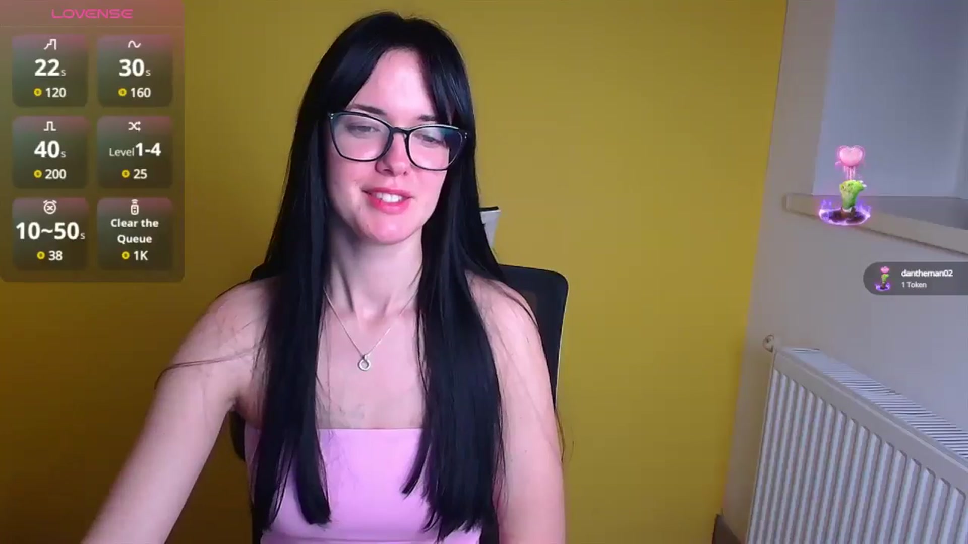 Gallery image thumbnail from Black_Red's myfreecams stream on, 12/24/2024, 11:14 image 18 of 20