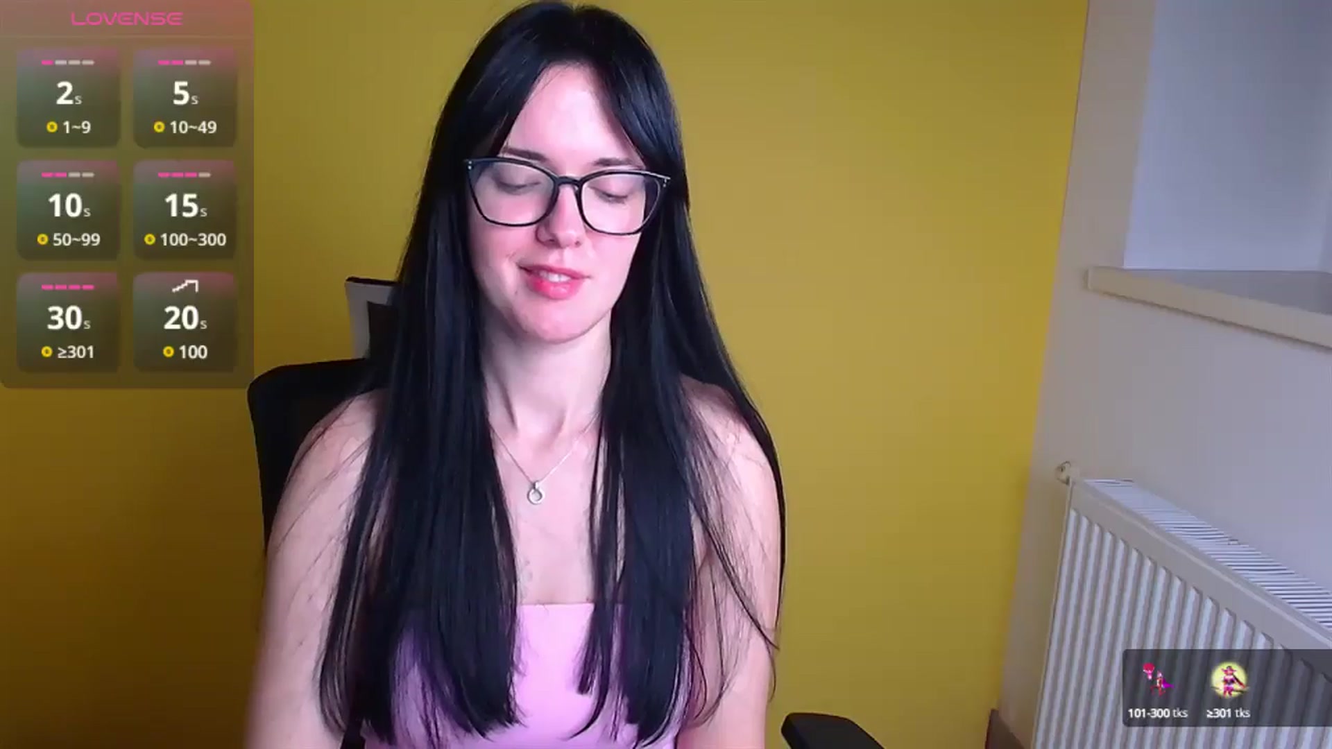 Gallery image thumbnail from Black_Red's myfreecams stream on, 12/24/2024, 11:14 image 10 of 20
