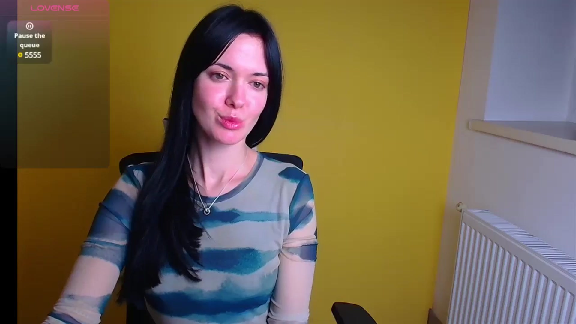 Gallery image thumbnail from Black_Red's myfreecams stream on, 12/26/2024, 10:58 image 5 of 20