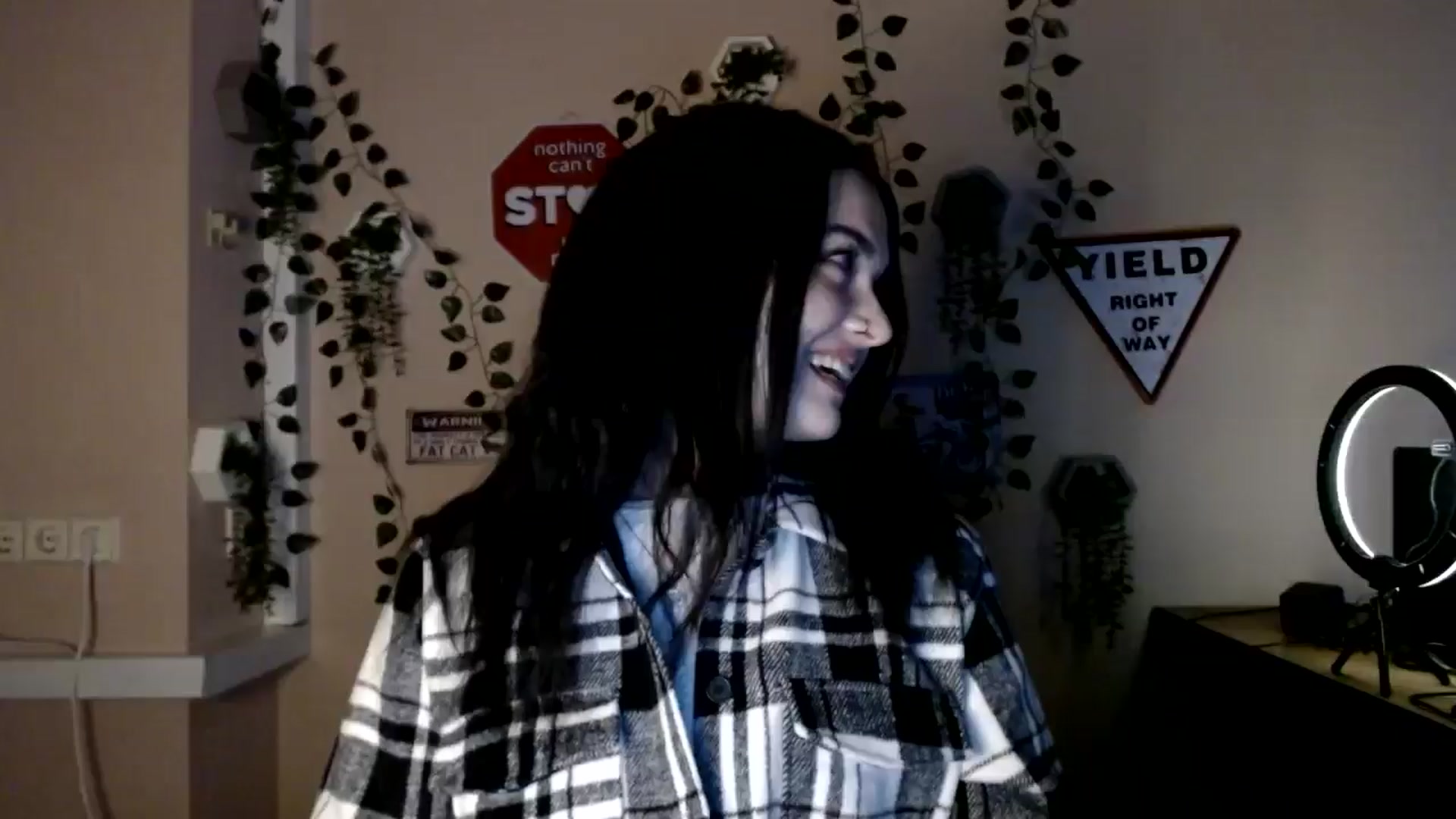Gallery image thumbnail from Black_Side's myfreecams stream on, 11/28/2025, 18:27 image 3 of 20