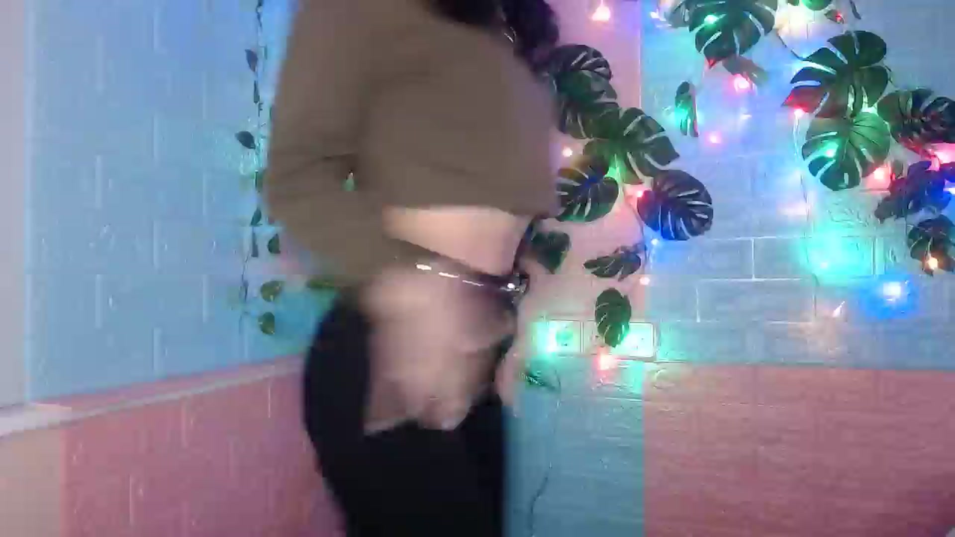Gallery image thumbnail from Black_Side's myfreecams stream on, 12/07/2025, 17:36 image 15 of 20