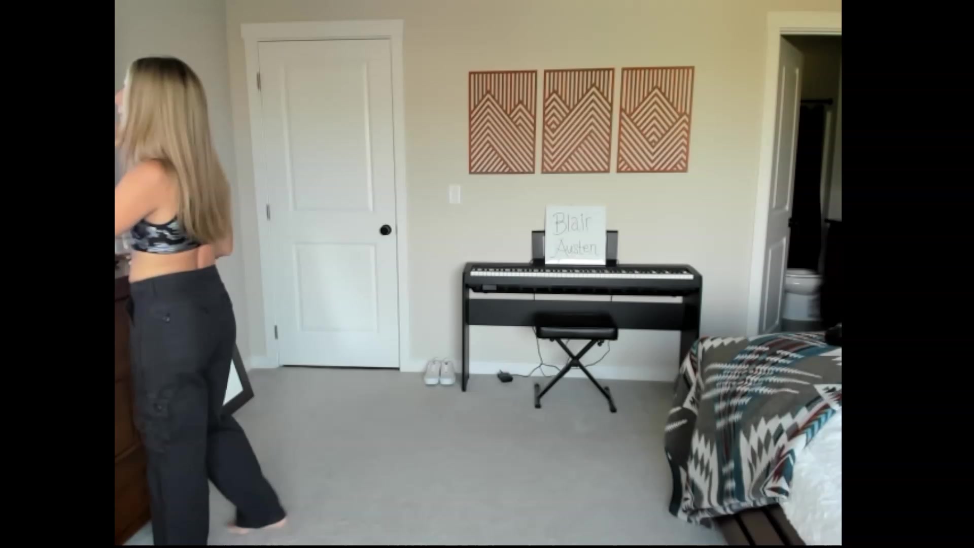 Gallery image thumbnail from BlairAusten's myfreecams stream on, 11/08/2023, 20:06 image 1 of 20