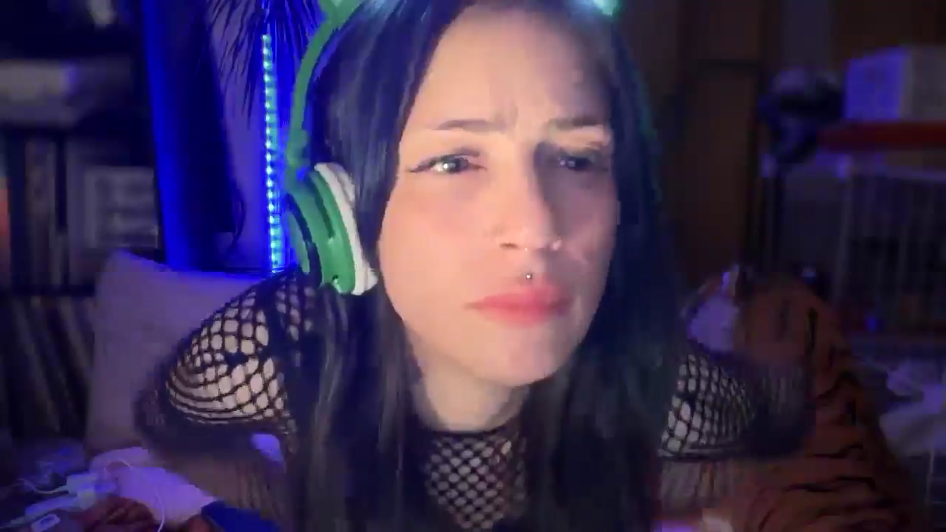 Gallery image thumbnail from BlairBangs's myfreecams stream on, 04/20/2025, 09:51 image 18 of 20