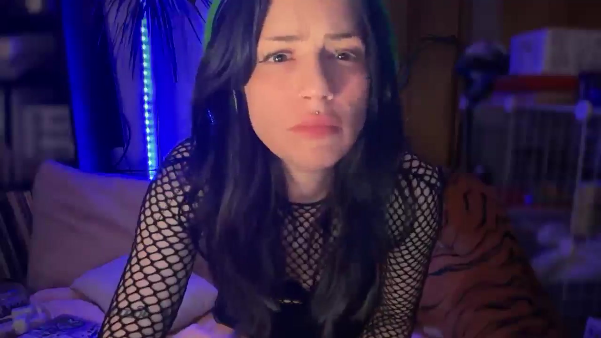 Gallery image thumbnail from BlairBangs's myfreecams stream on, 04/20/2025, 10:20 image 19 of 20