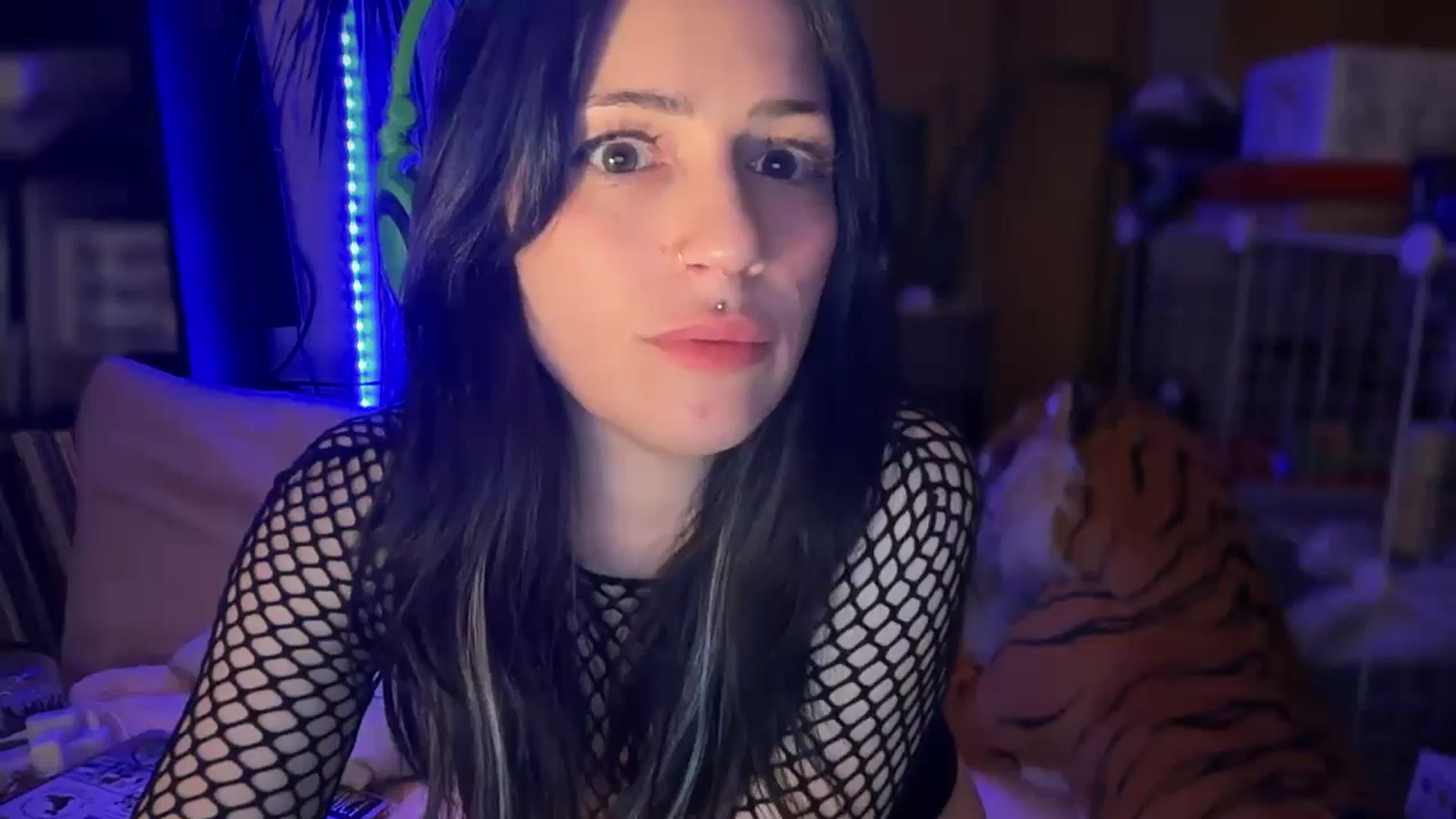 Gallery image thumbnail from BlairBangs's myfreecams stream on, 04/20/2025, 10:20 image 17 of 20
