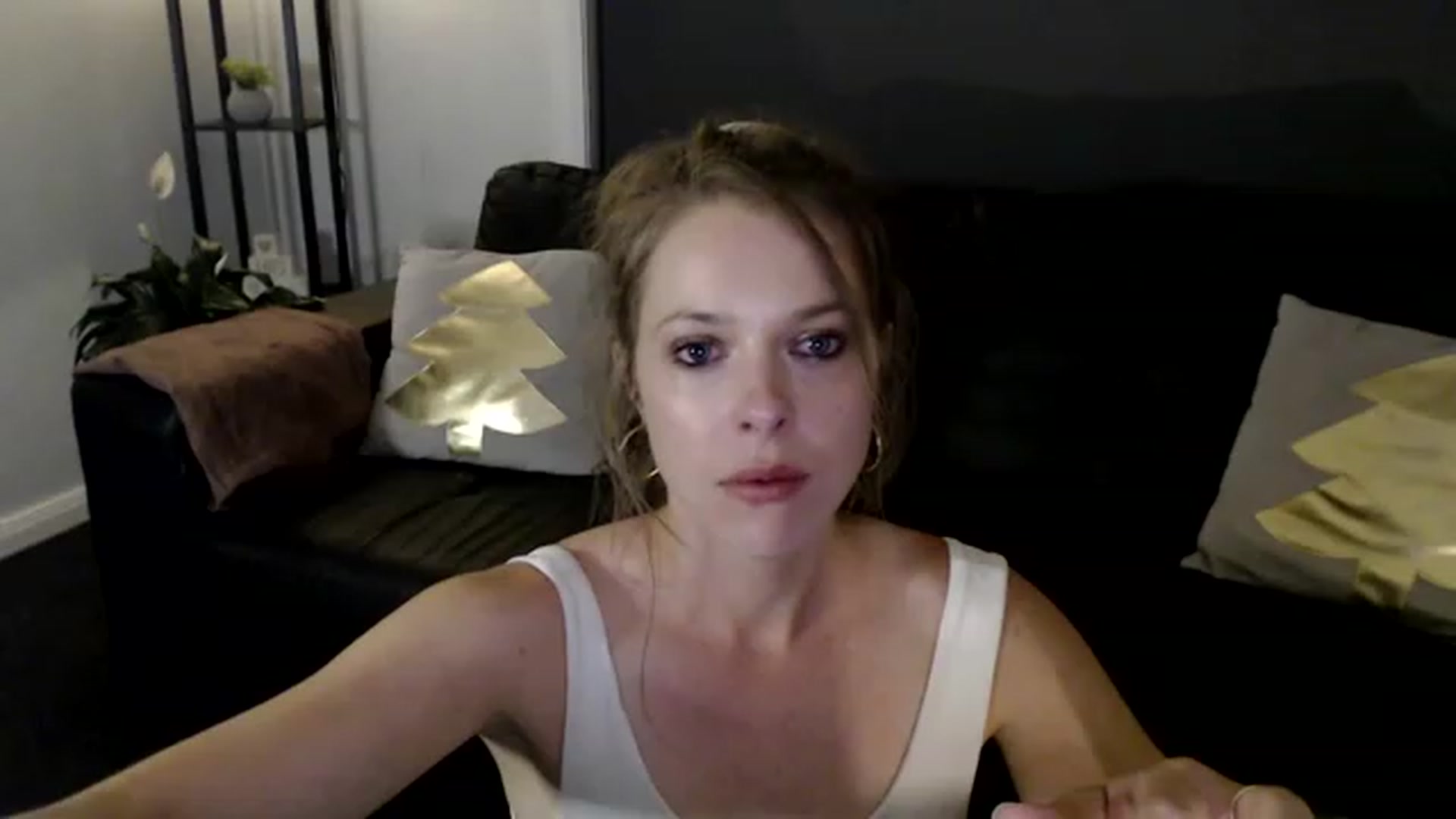 Gallery image thumbnail from BlairHarper's myfreecams stream on, 12/23/2022, 14:36 image 9 of 20