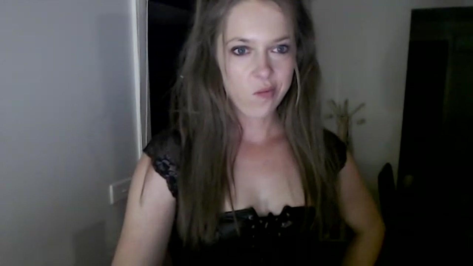 Gallery image thumbnail from BlairHarper's myfreecams stream on, 12/26/2022, 14:48 image 17 of 20