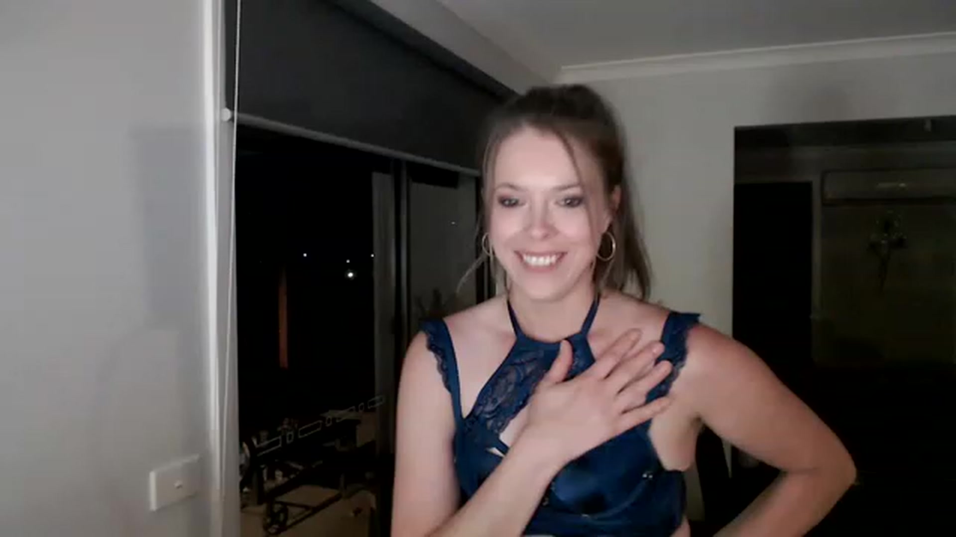 Gallery image thumbnail from BlairHarper's myfreecams stream on, 12/28/2022, 14:37 image 14 of 20