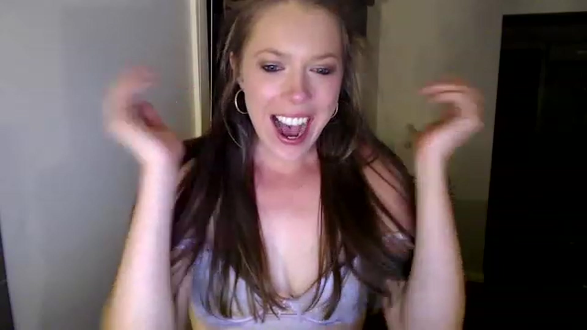 Gallery image thumbnail from BlairHarper's myfreecams stream on, 12/31/2022, 16:07 image 7 of 20
