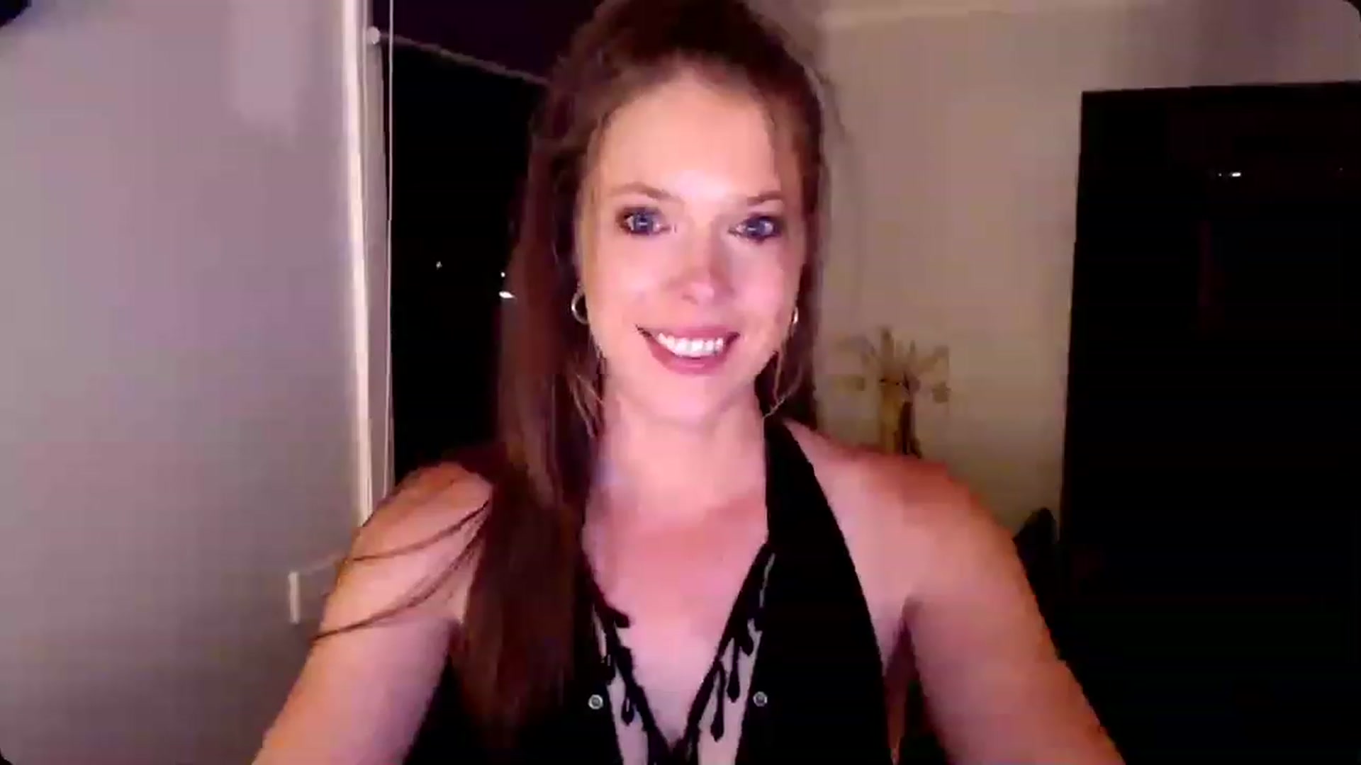Gallery image thumbnail from BlairHarper's myfreecams stream on, 01/07/2023, 14:01 image 7 of 20