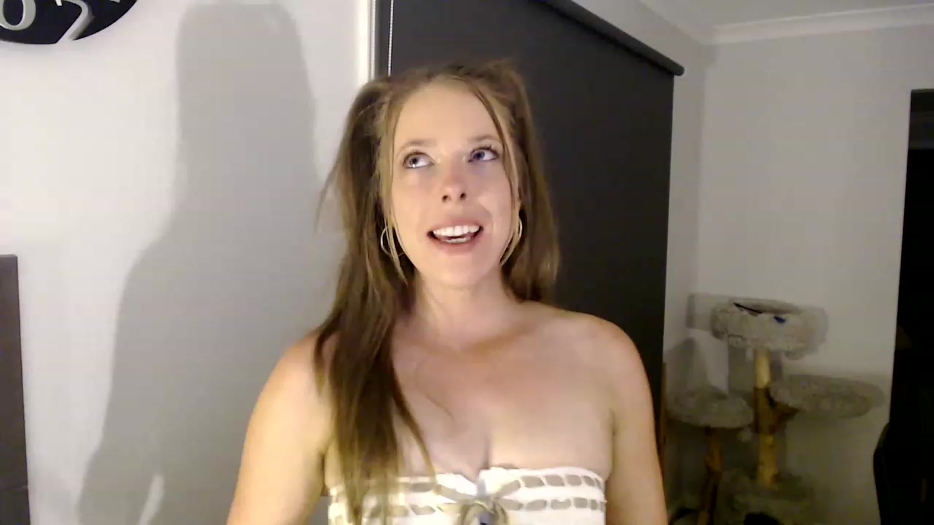 Gallery image thumbnail from BlairHarper's myfreecams stream on, 02/17/2023, 13:36 image 3 of 20