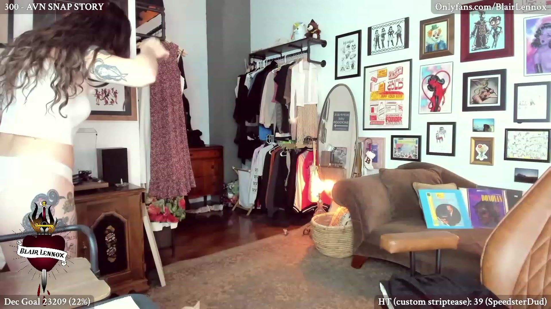 Gallery image thumbnail from BlairLennox's myfreecams stream on, 12/15/2022, 03:21 image 9 of 20