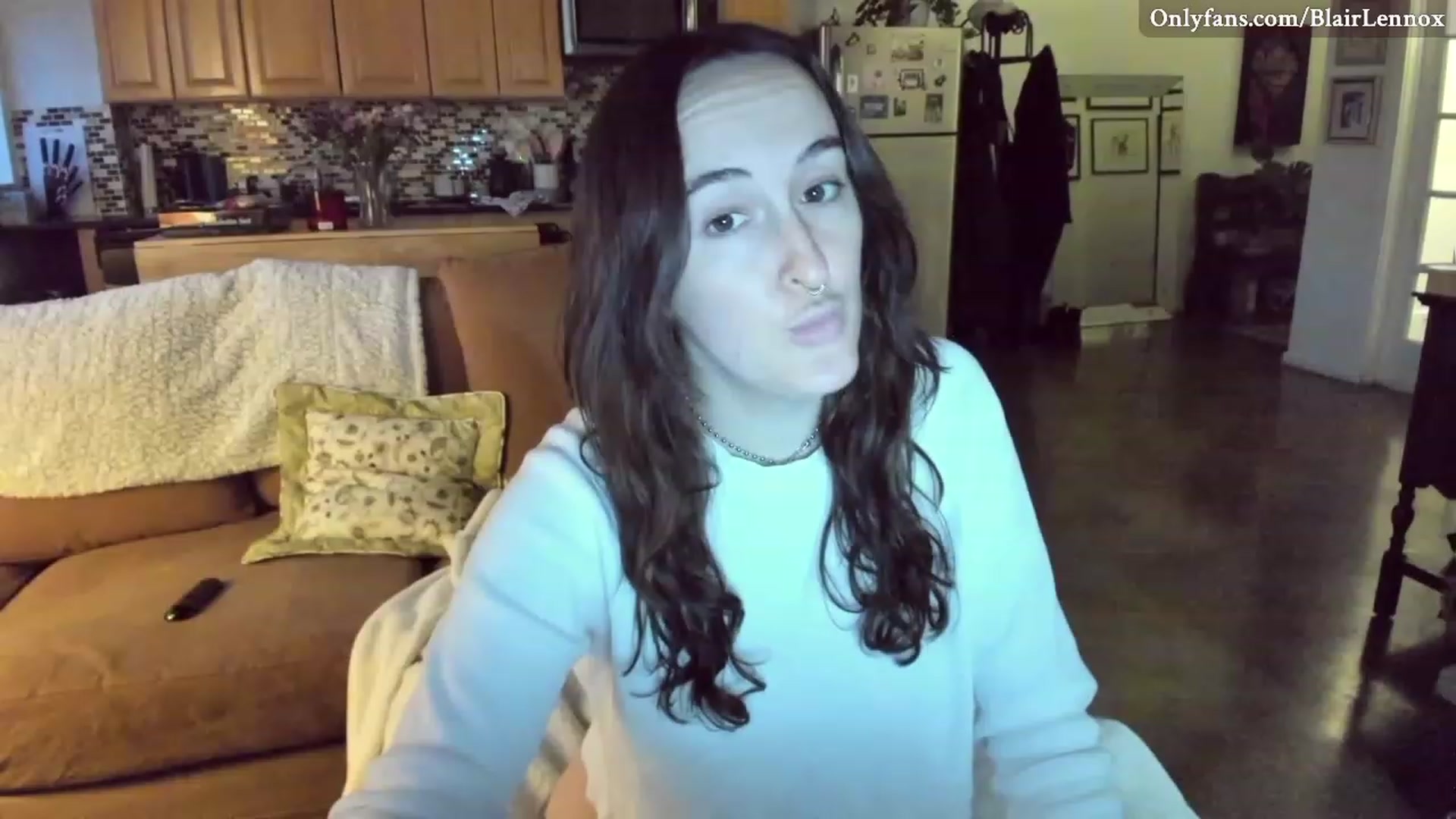 Gallery image thumbnail from BlairLennox's myfreecams stream on, 02/07/2023, 23:57 image 7 of 20