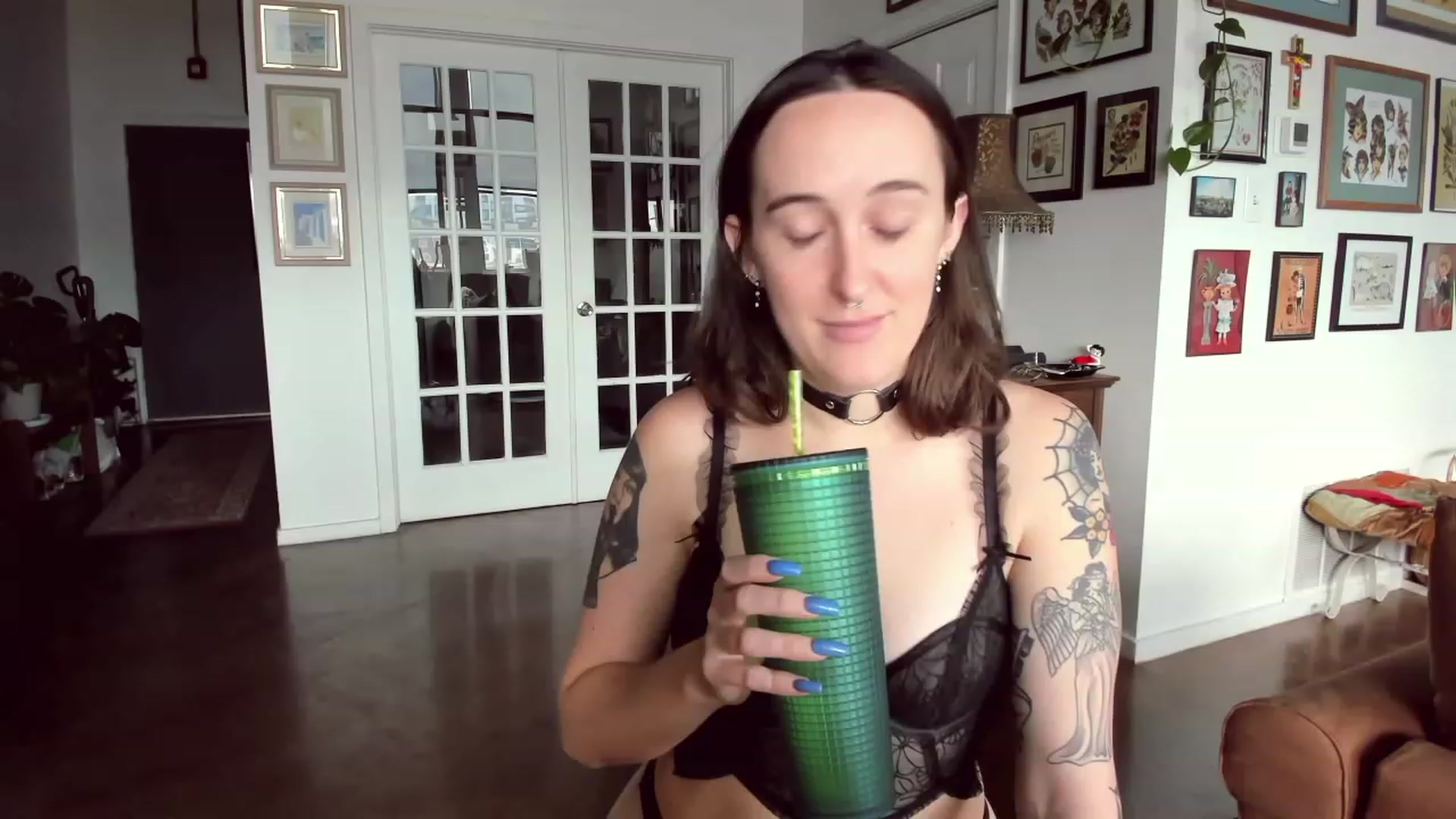 Gallery image thumbnail from BlairLennox's myfreecams stream on, 03/22/2023, 21:11 image 15 of 20