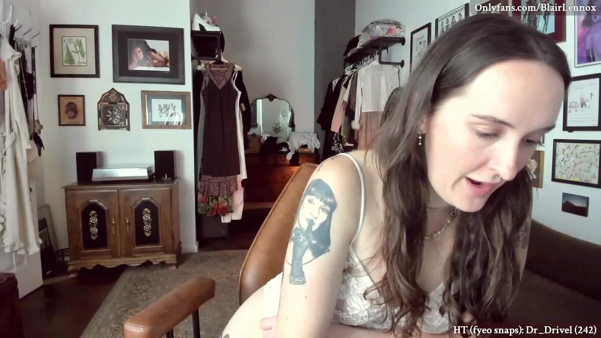 Gallery image thumbnail from BlairLennox's myfreecams stream on, 04/09/2023, 05:05 image 13 of 20