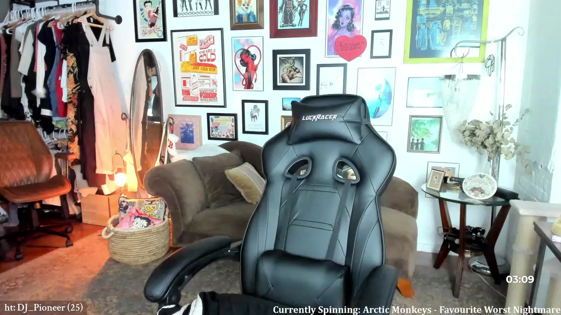 Gallery image thumbnail from BlairLennox's myfreecams stream on, 07/06/2023, 03:21 image 16 of 20