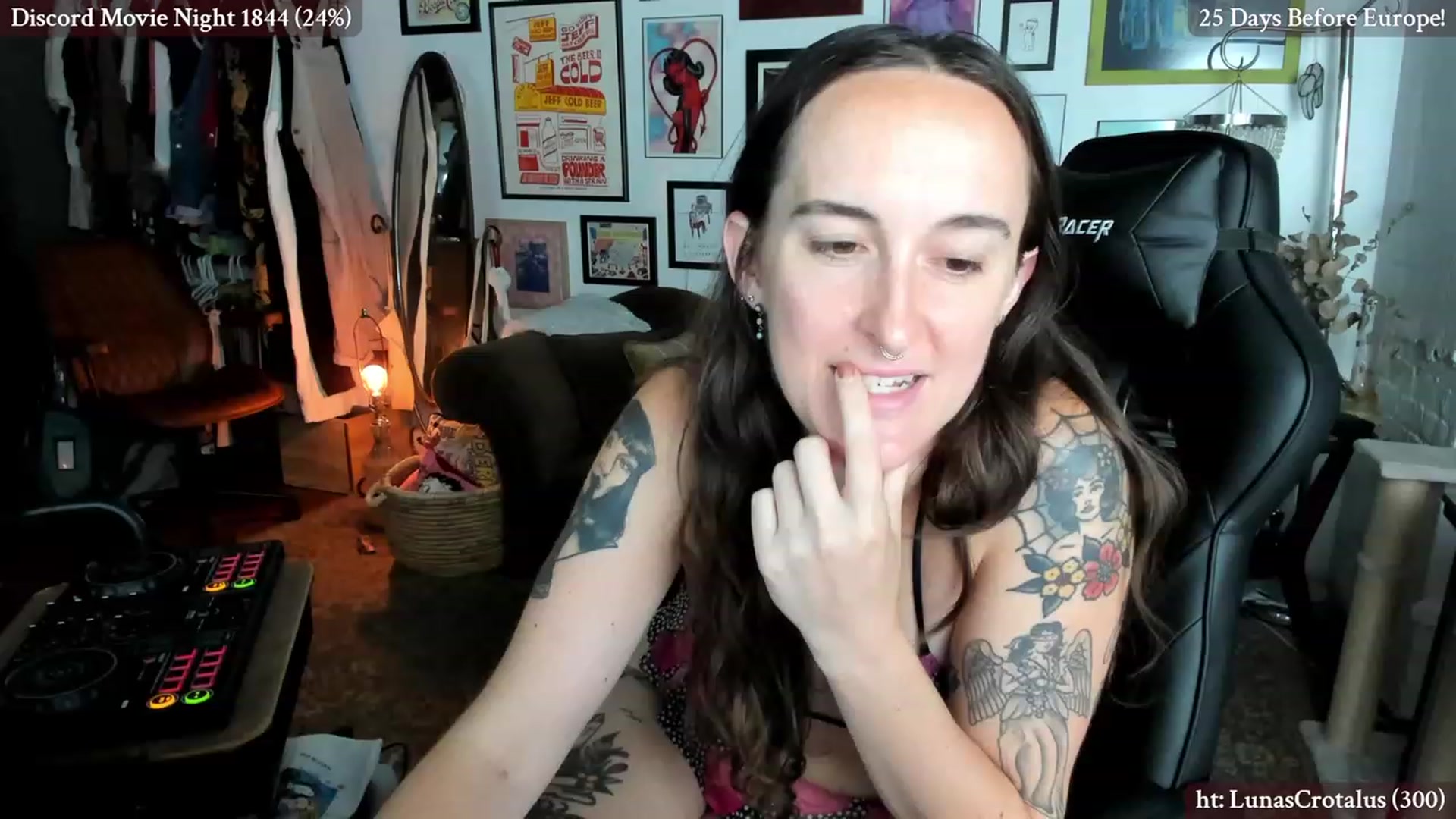 Gallery image thumbnail from BlairLennox's myfreecams stream on, 08/09/2023, 03:17 image 12 of 20