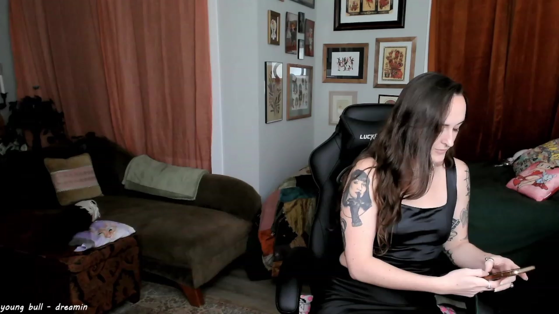 Gallery image thumbnail from BlairLennox's myfreecams stream on, 01/20/2024, 03:38 image 17 of 20