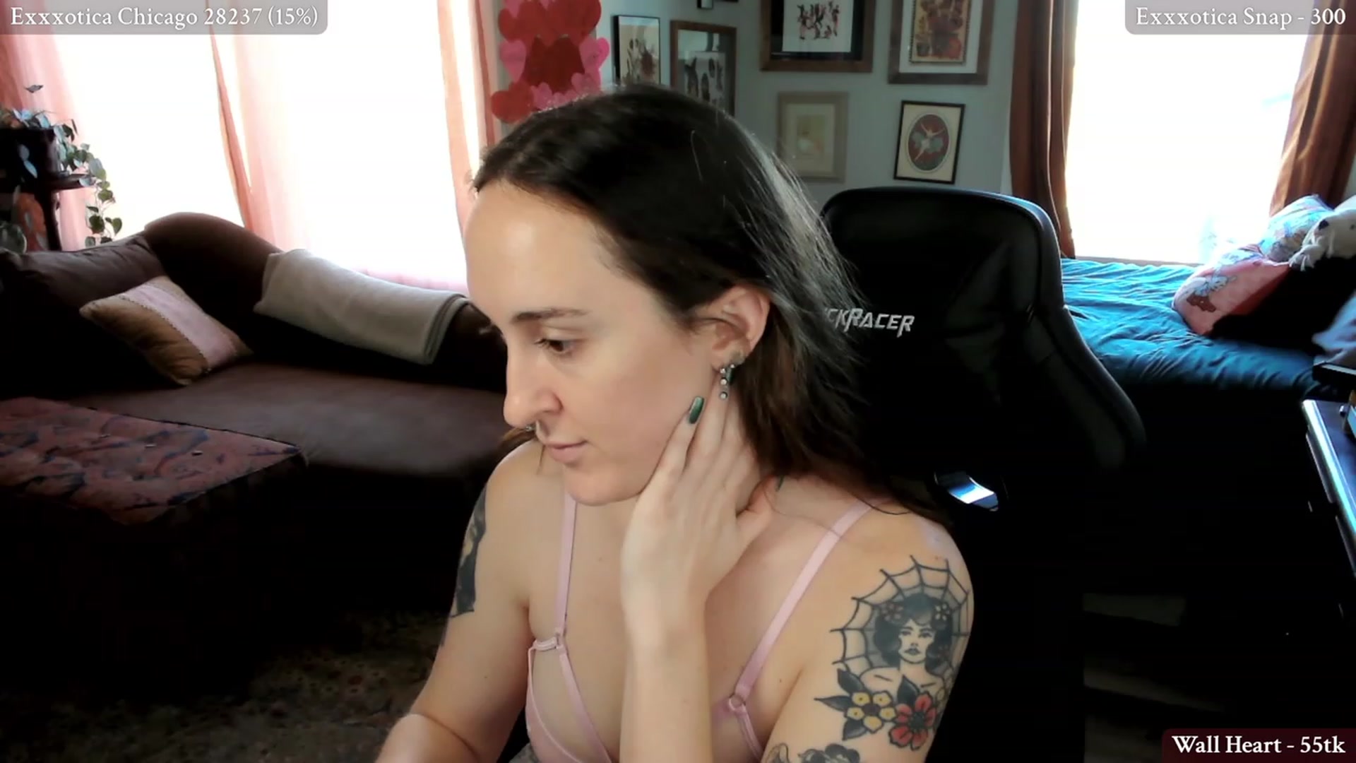 Gallery image thumbnail from BlairLennox's myfreecams stream on, 02/14/2024, 21:21 image 15 of 20