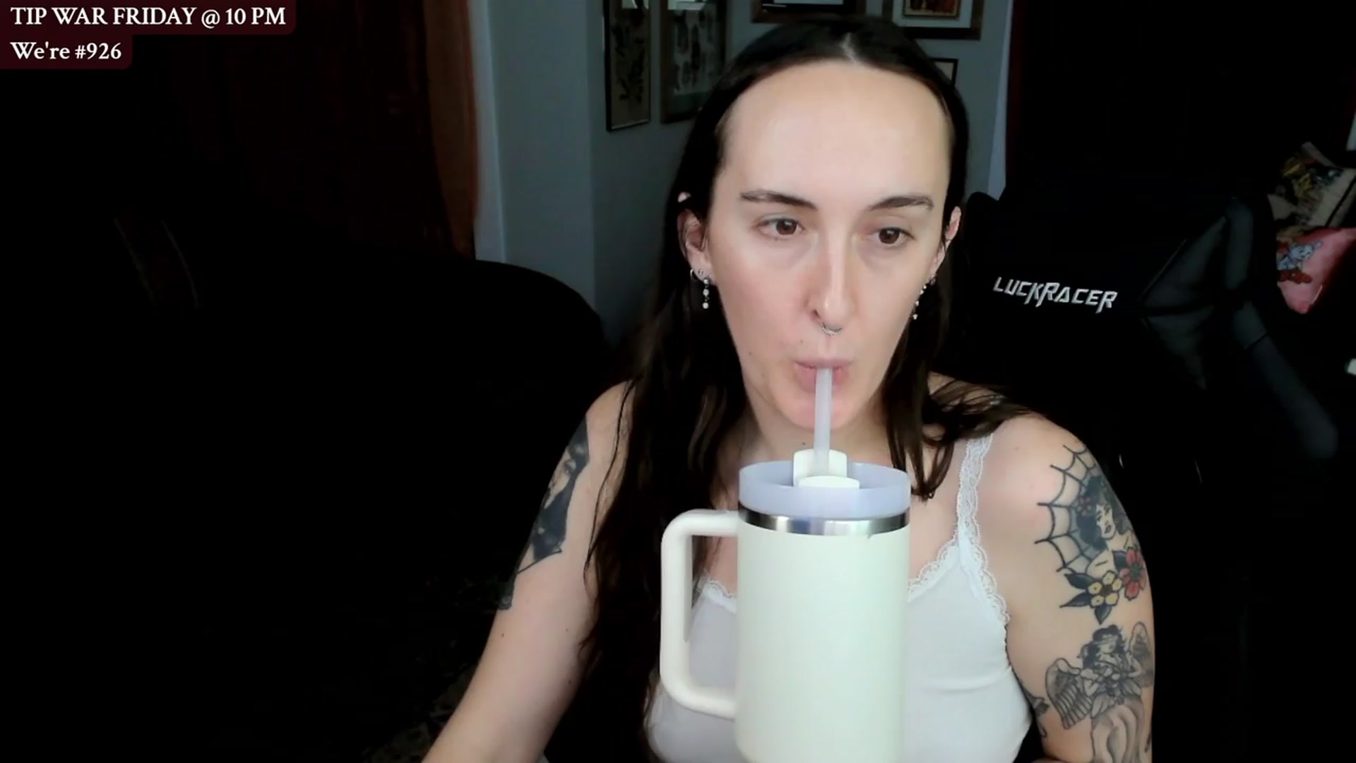 Gallery image thumbnail from BlairLennox's myfreecams stream on, 03/21/2024, 04:25 image 16 of 20