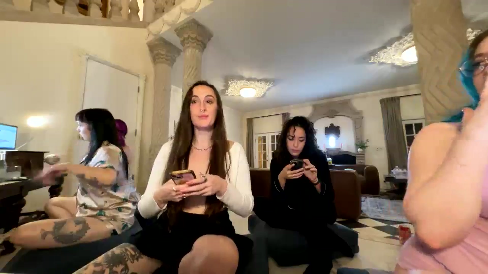 Gallery image thumbnail from BlairLennox's myfreecams stream on, 11/19/2024, 03:54 image 11 of 20