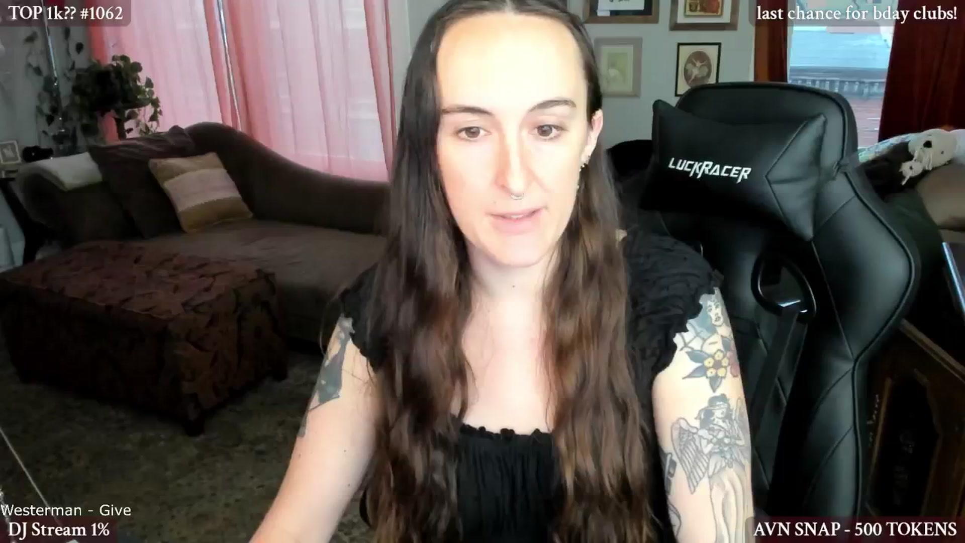 Gallery image thumbnail from BlairLennox's myfreecams stream on, 11/29/2024, 21:49 image 15 of 20
