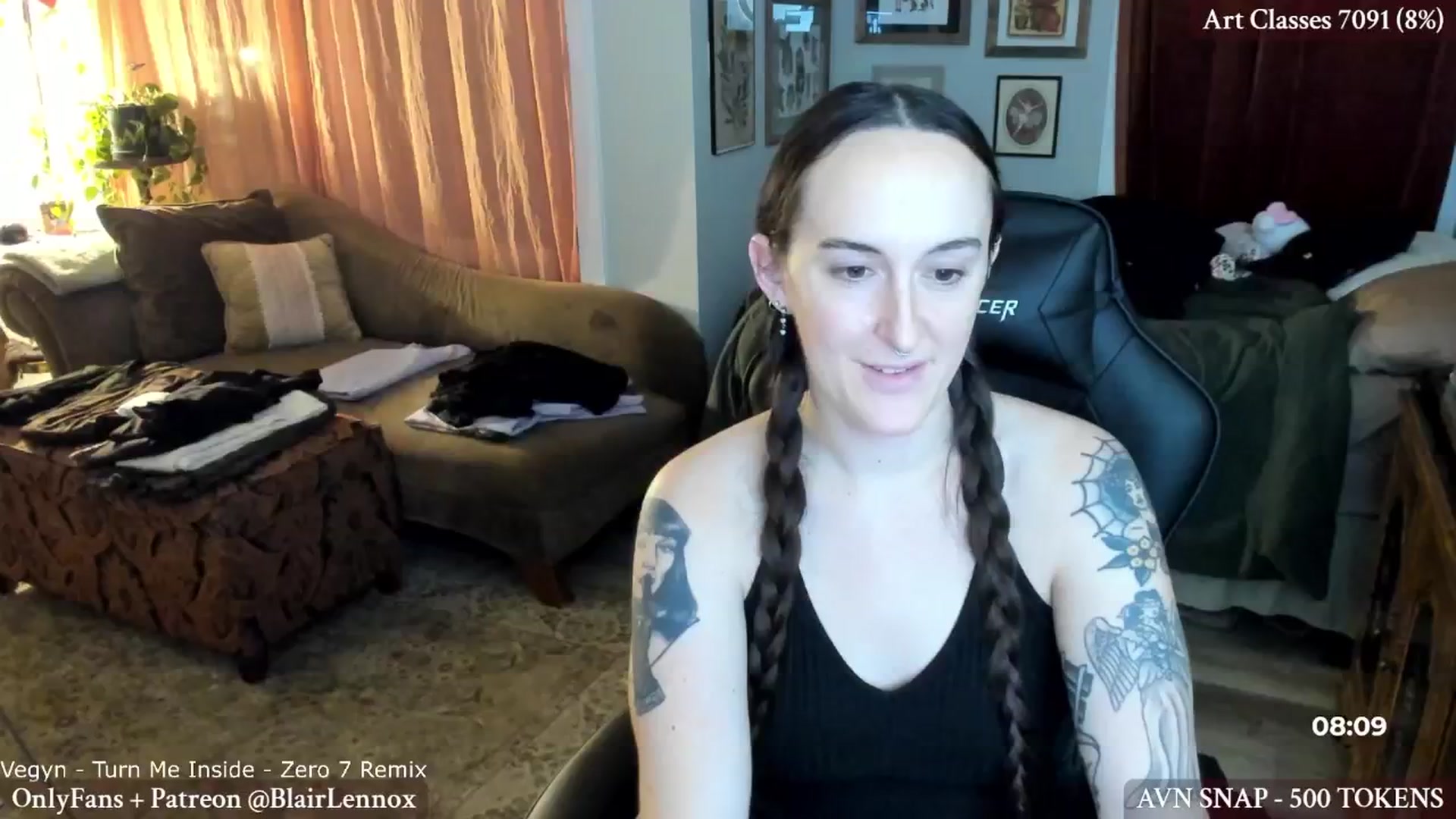 Gallery image thumbnail from BlairLennox's myfreecams stream on, 12/17/2024, 24:35 image 13 of 20