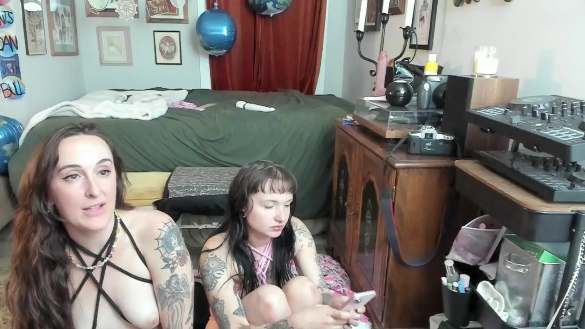 Gallery image thumbnail from BlairLennox's myfreecams stream on, 06/15/2025, 07:13 image 13 of 20